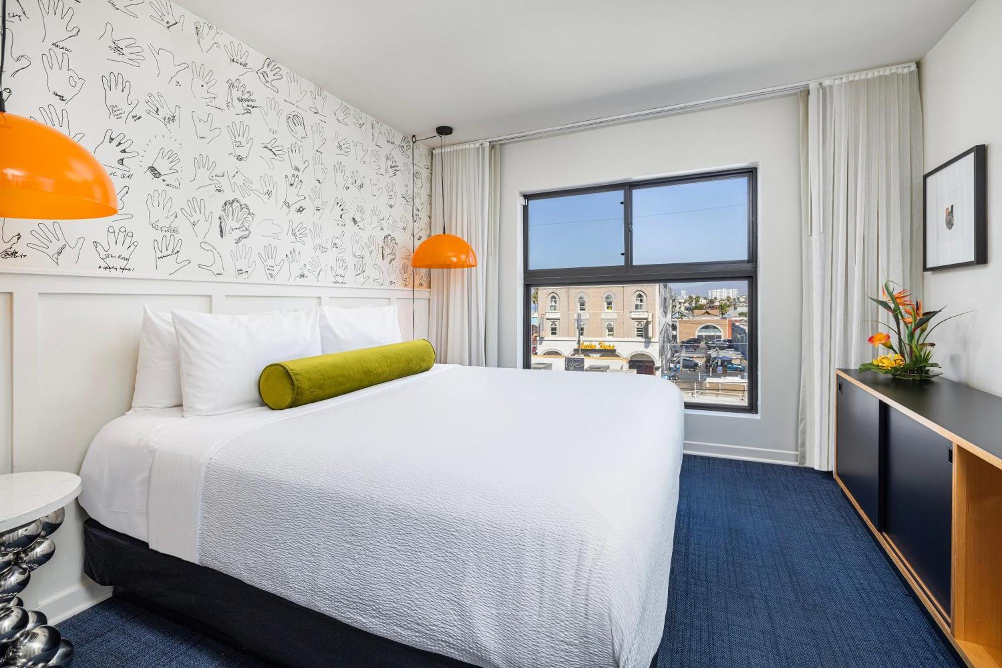 Partial Ocean View King Suite