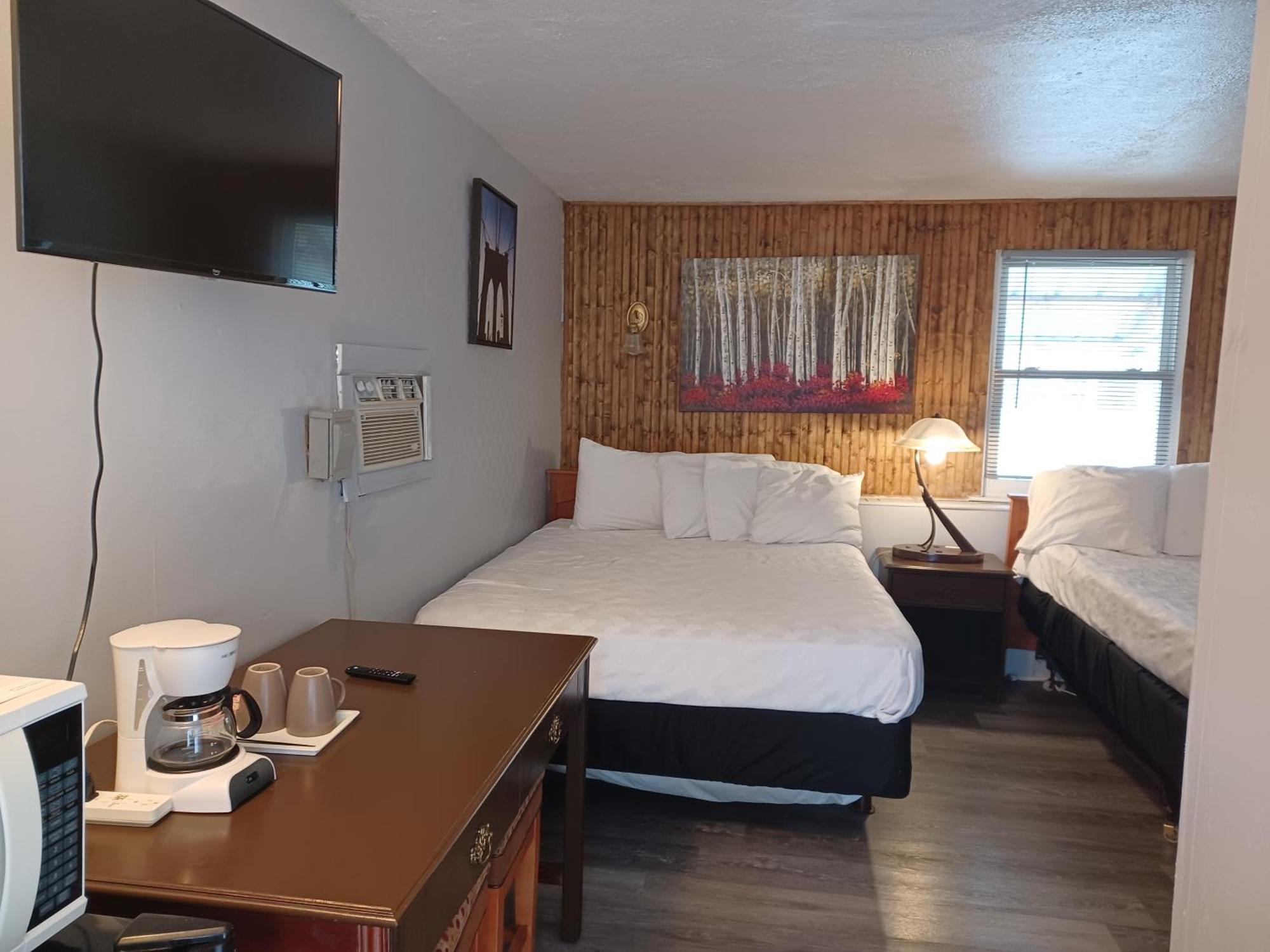 Room Two Double Beds