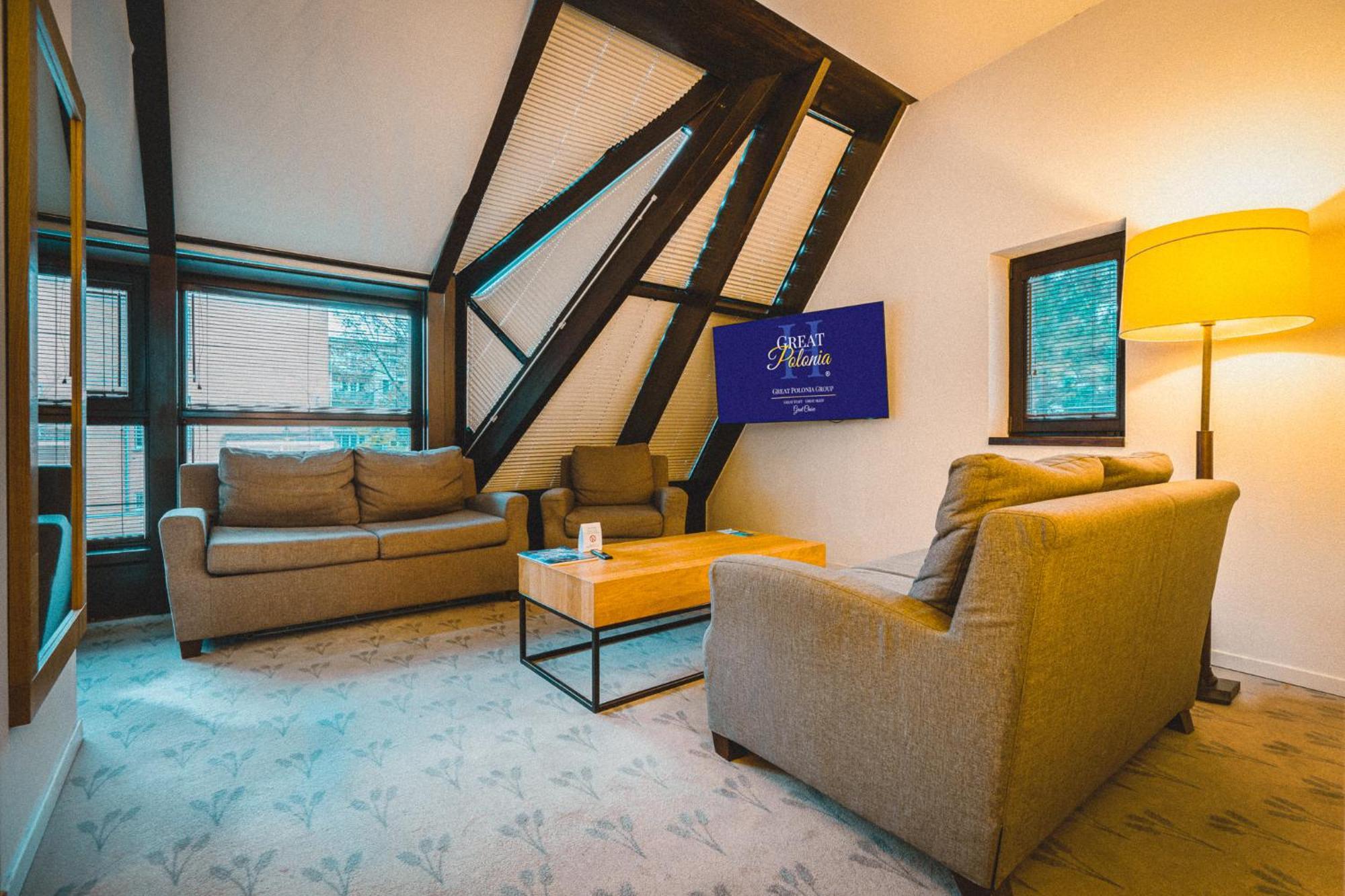 One-Bedroom Premier Apartment