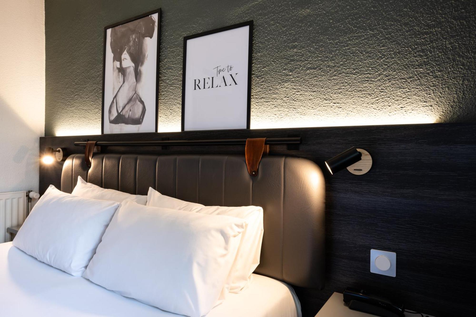 Standard Double Room Queen Bed