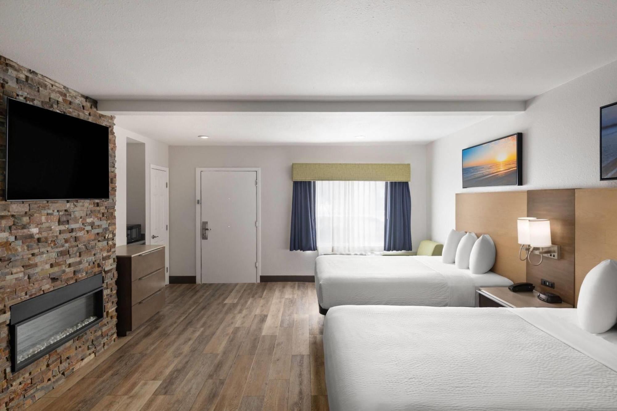 Studio Suite Two Queen Beds Non-Smoking