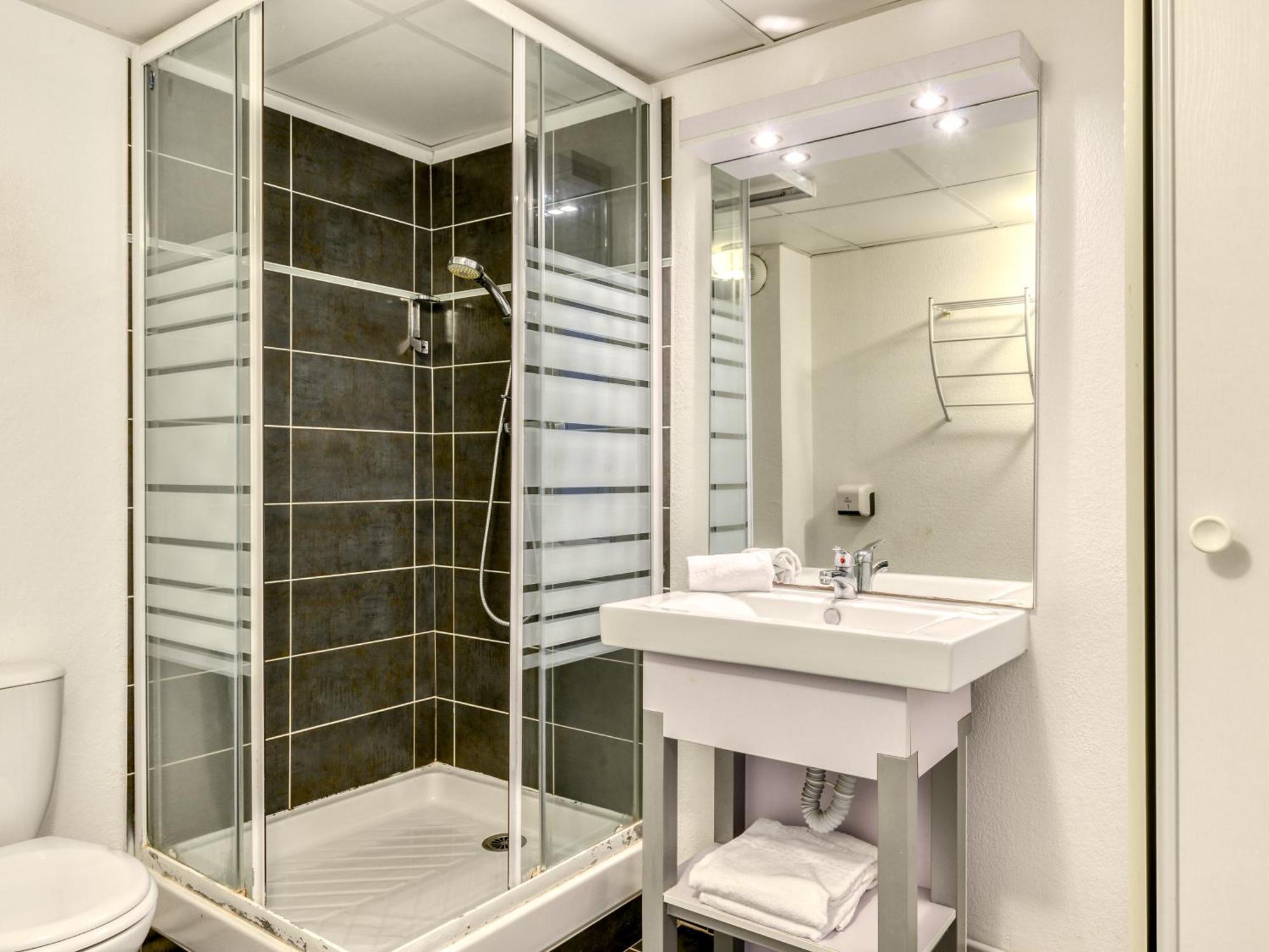 Two-Bedroom Apartment  with Pool View,1730033895:JPEG