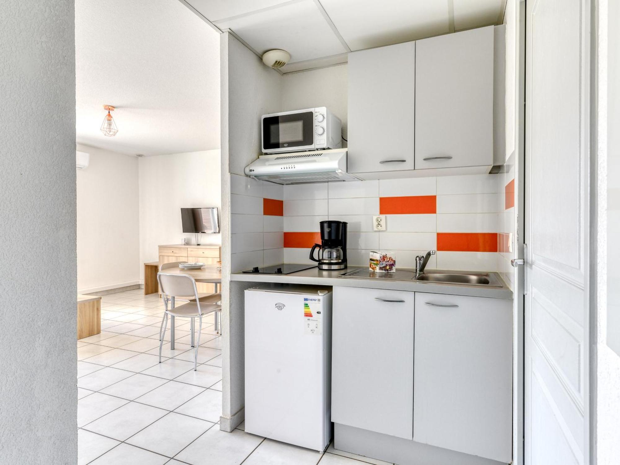 One-Bedroom Apartment with Pool View,1730033947:JPEG