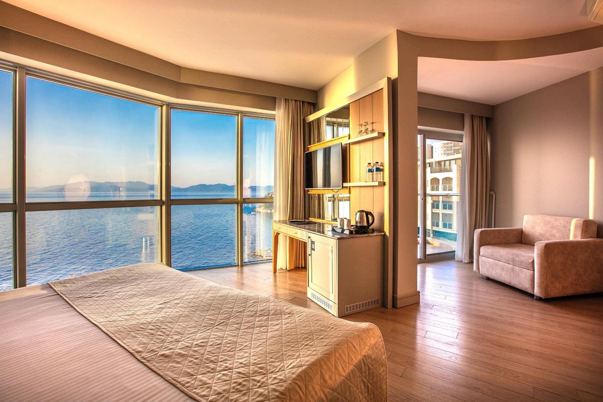 Superior Double or Twin Room Sea View