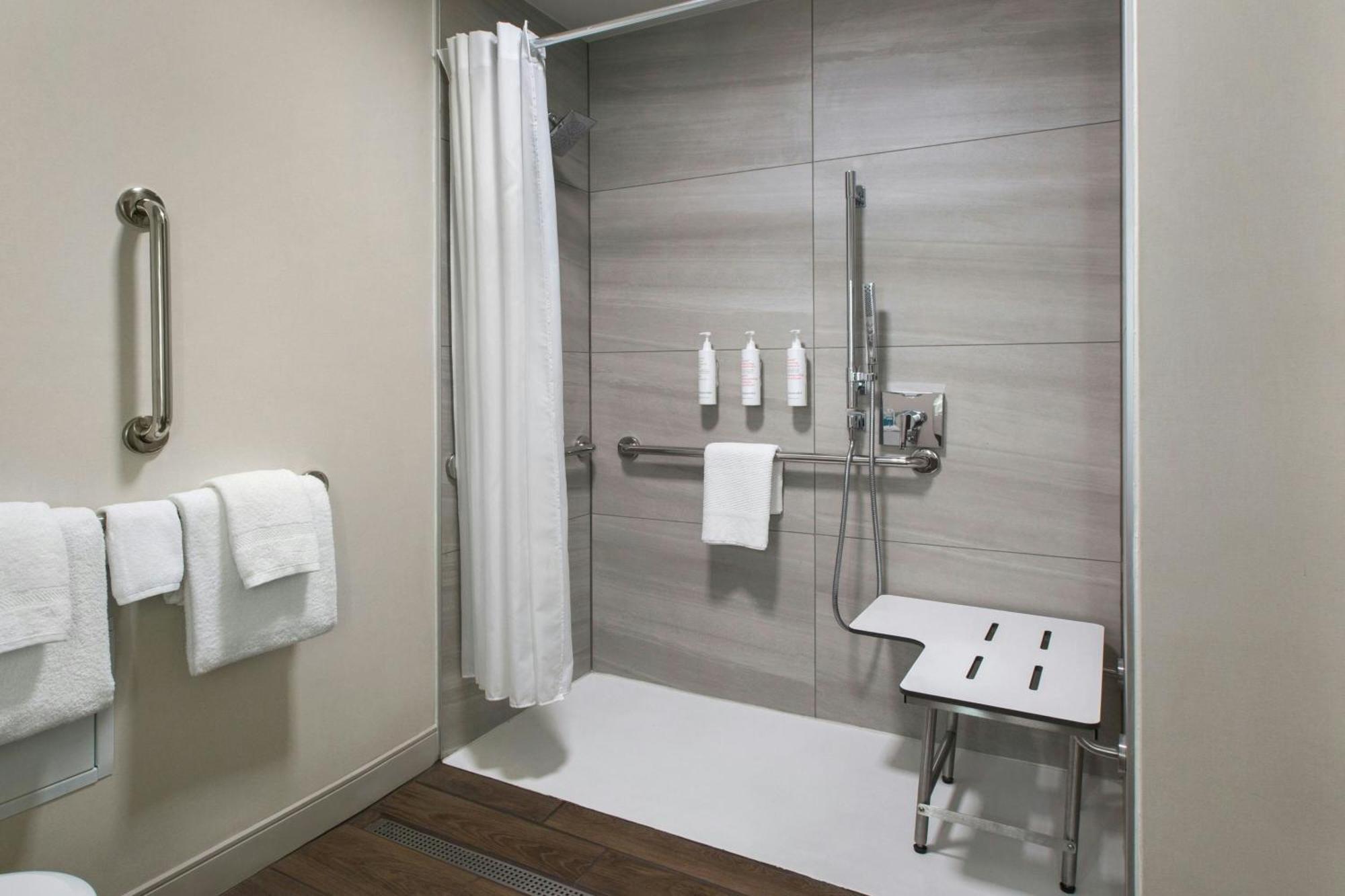 Guest King Room
