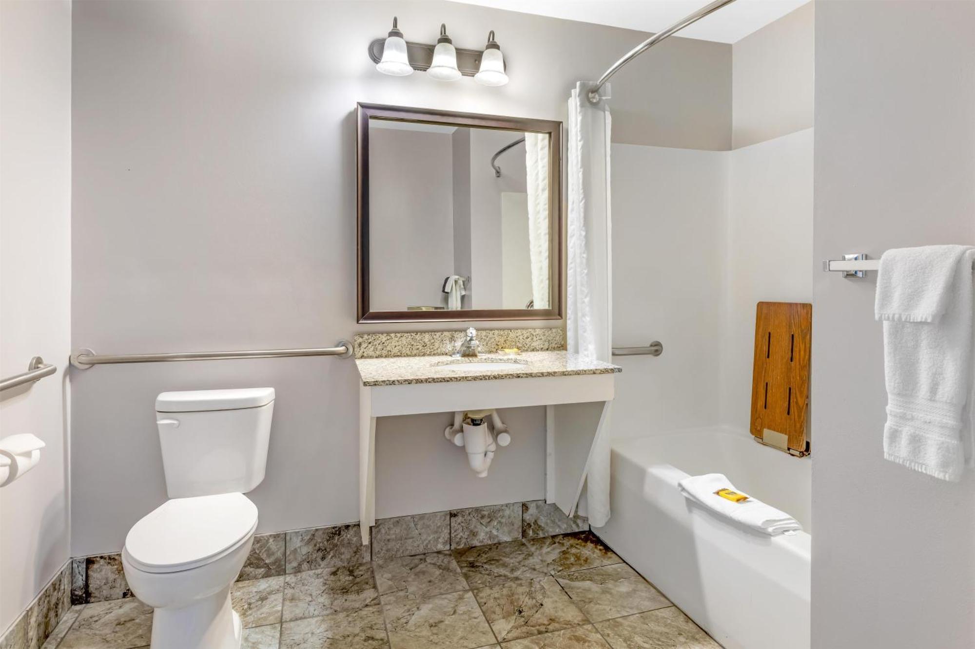 King Room Bath Tub Mobility Access Room or Non-Smoking