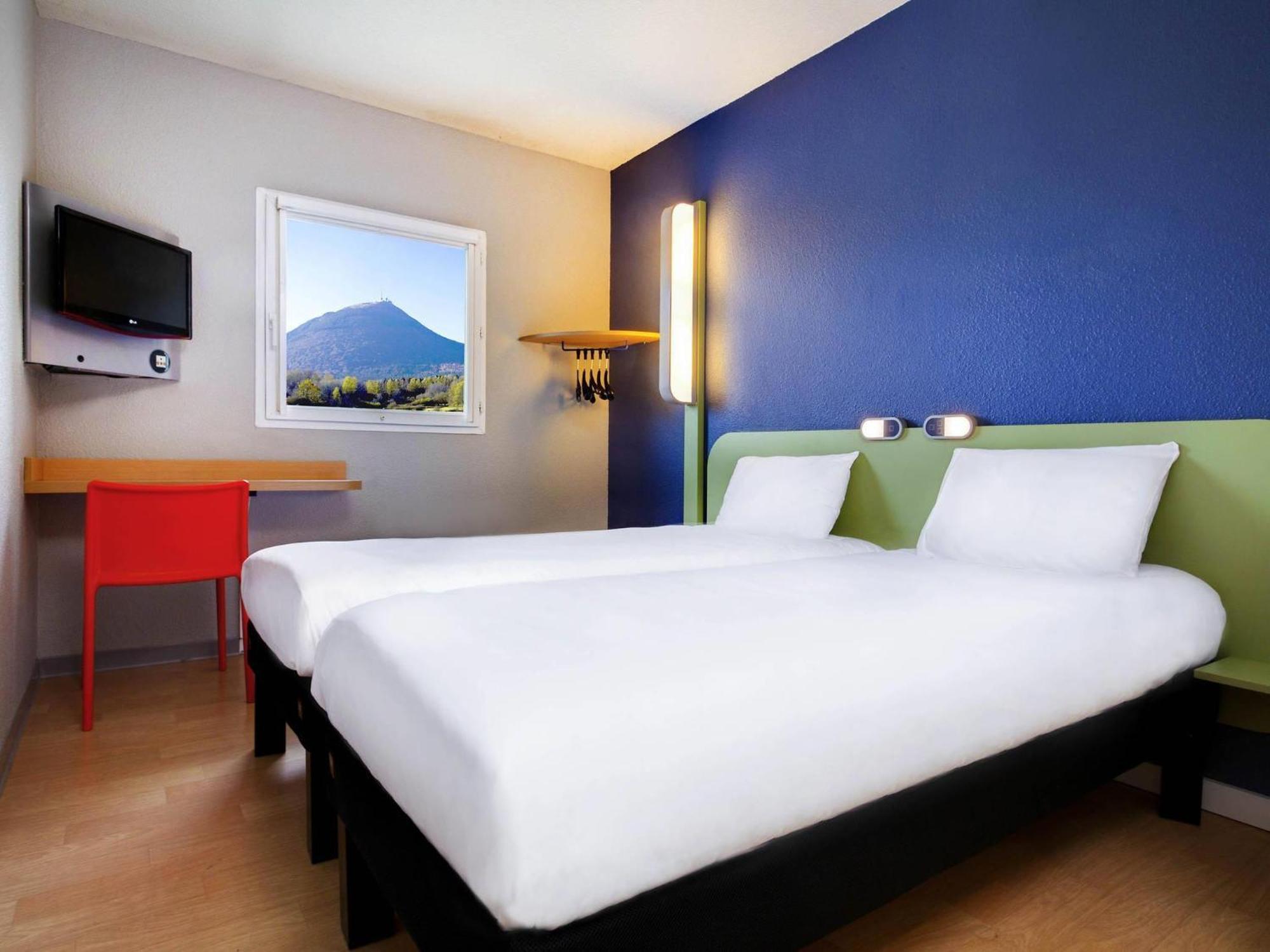 Standard Room with Two Single Bed,1742730408:JPEG