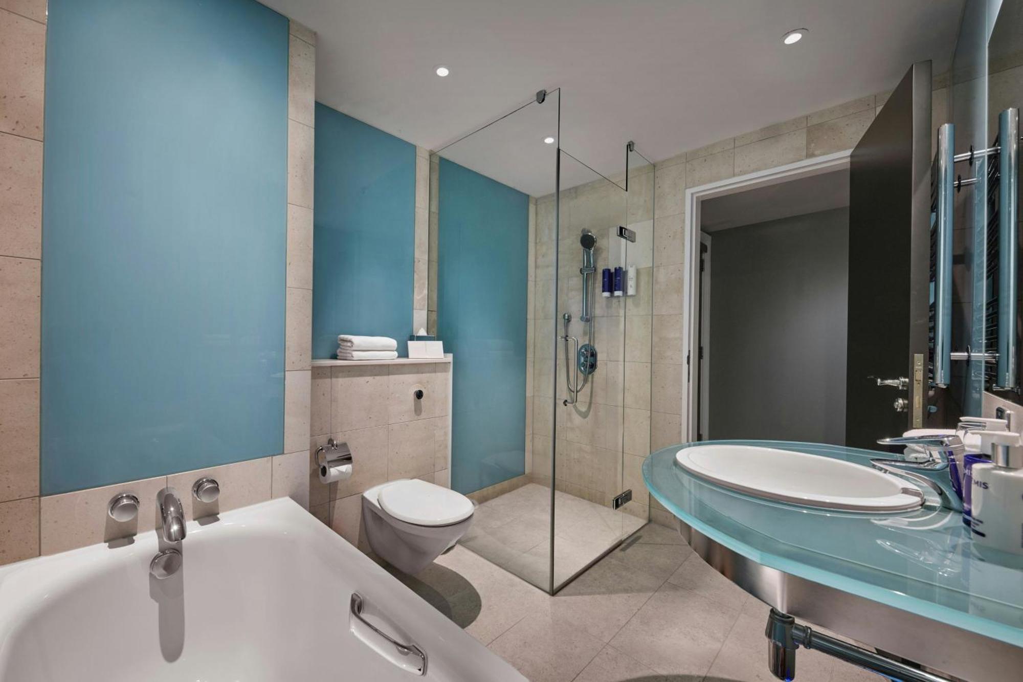 Signature Room Guest room 1 King