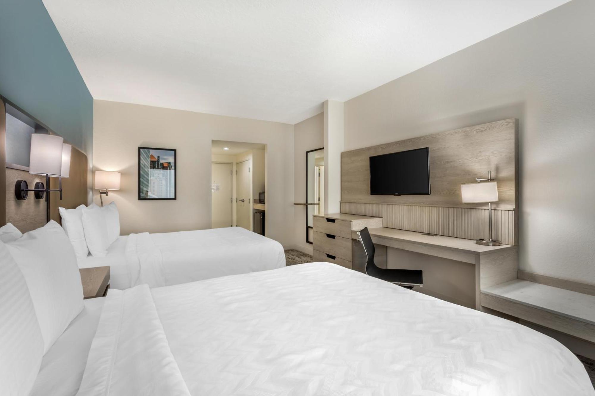 Queen Room Two Queen Beds Pet Friendly or Non-Smoking