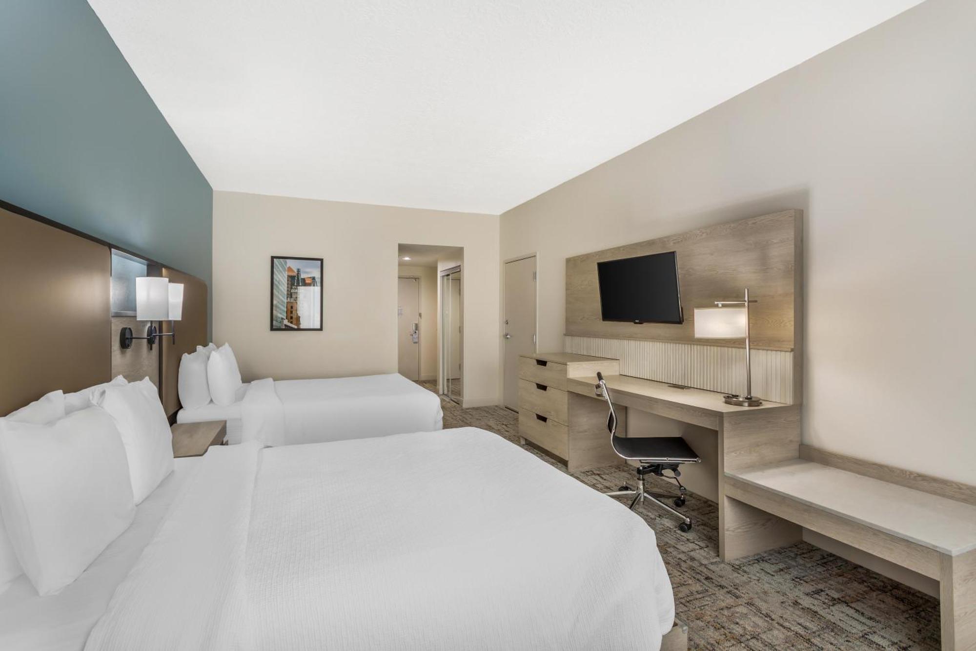 Queen Room Two Queen Beds Bath Tub Disability Access or Non-Smoking