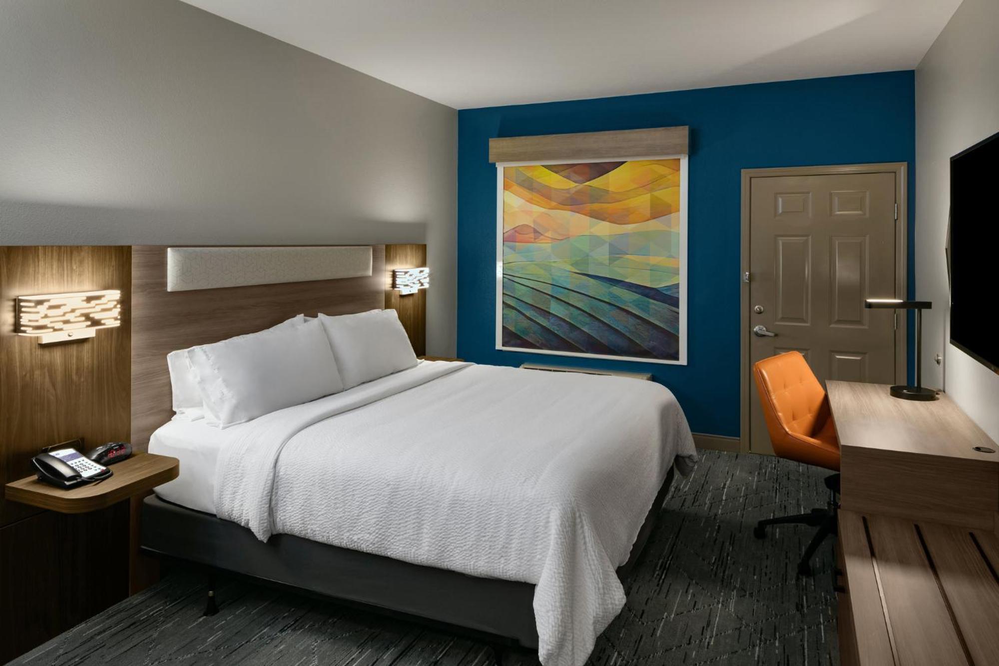 Standard King Room