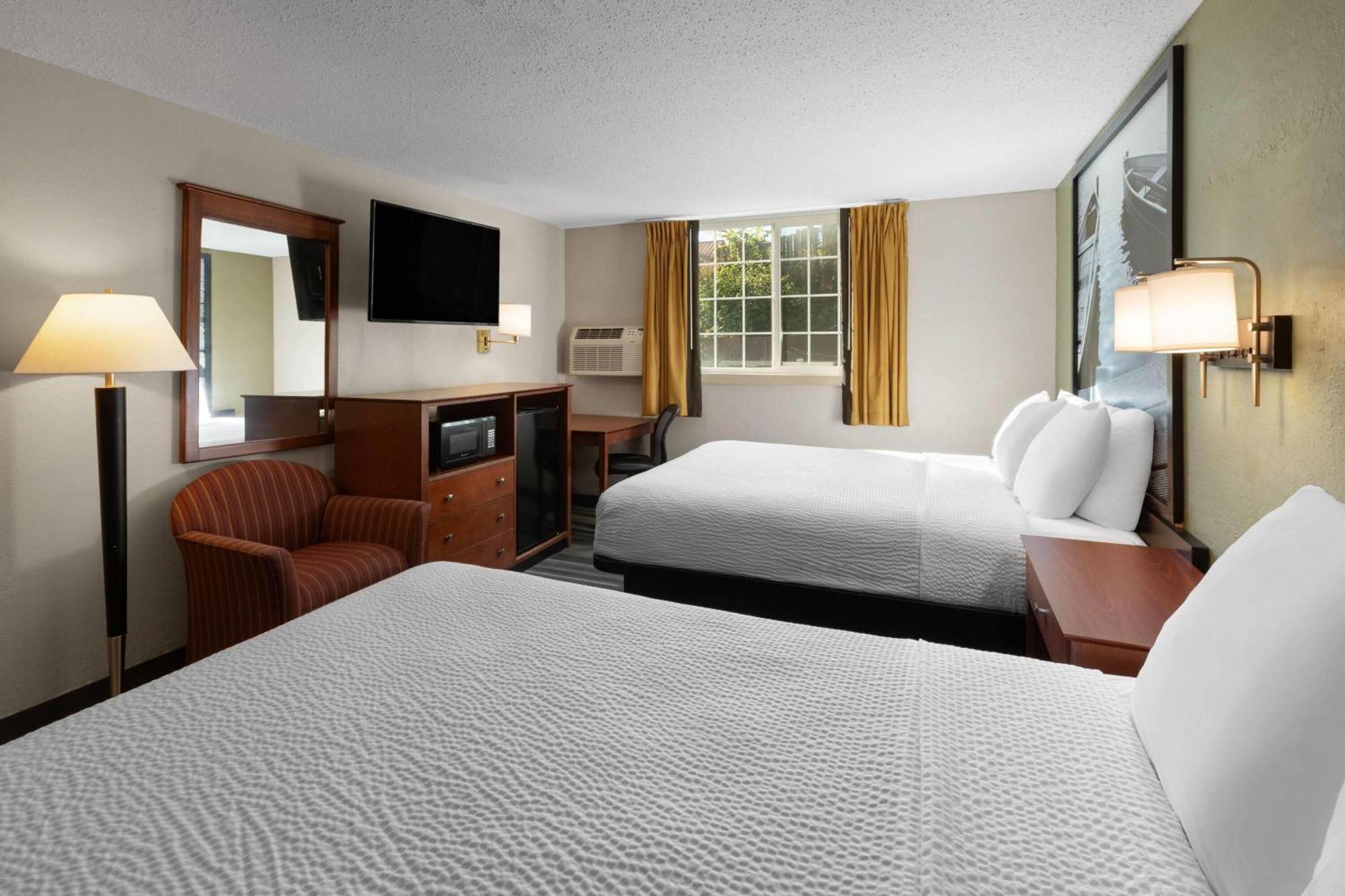 Queen Room Two Queen Beds Pet Friendly or Non-Smoking