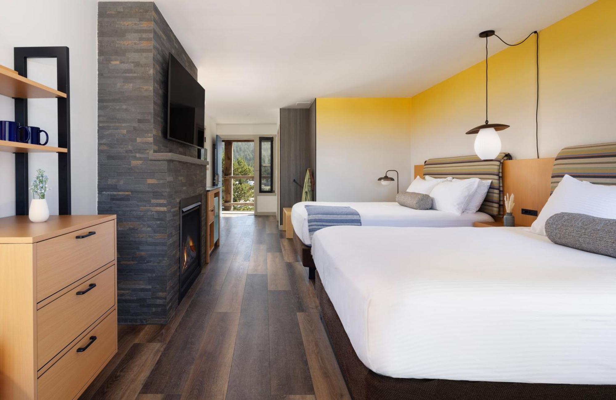Queen Room with Two Queen Beds - Pet Friendly