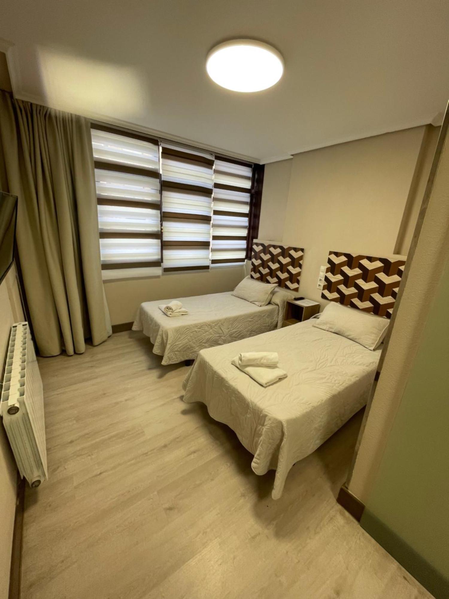 Twin Room Private Bathroom