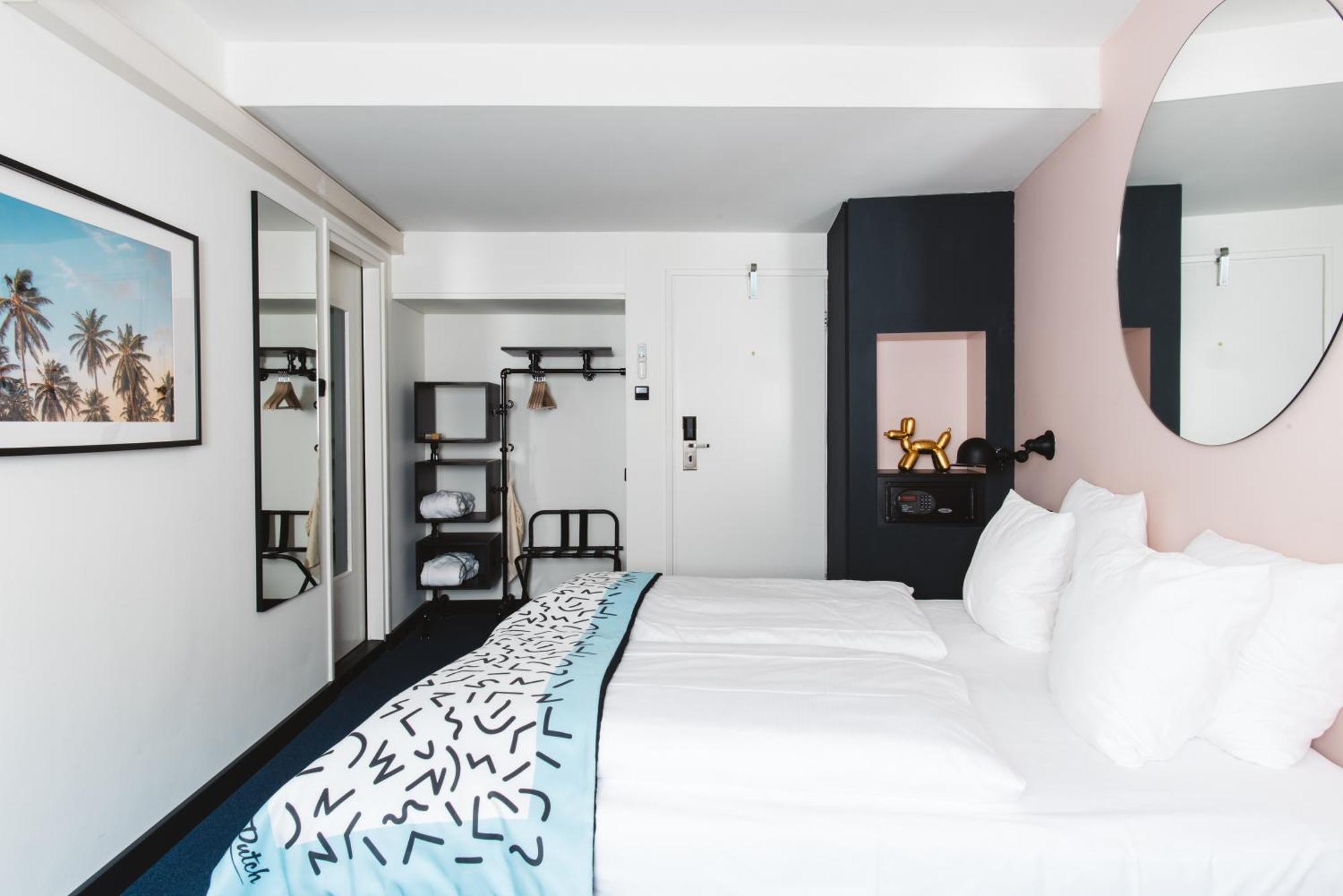 Small Room,1731466331:JPEG