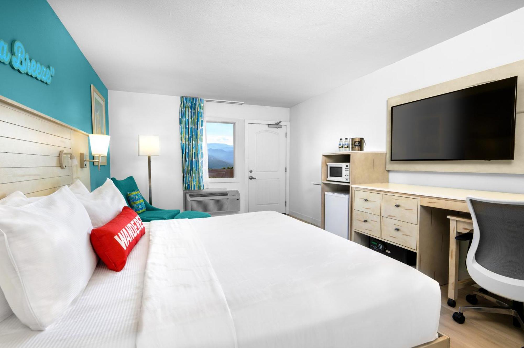 Parkway King Guest Room