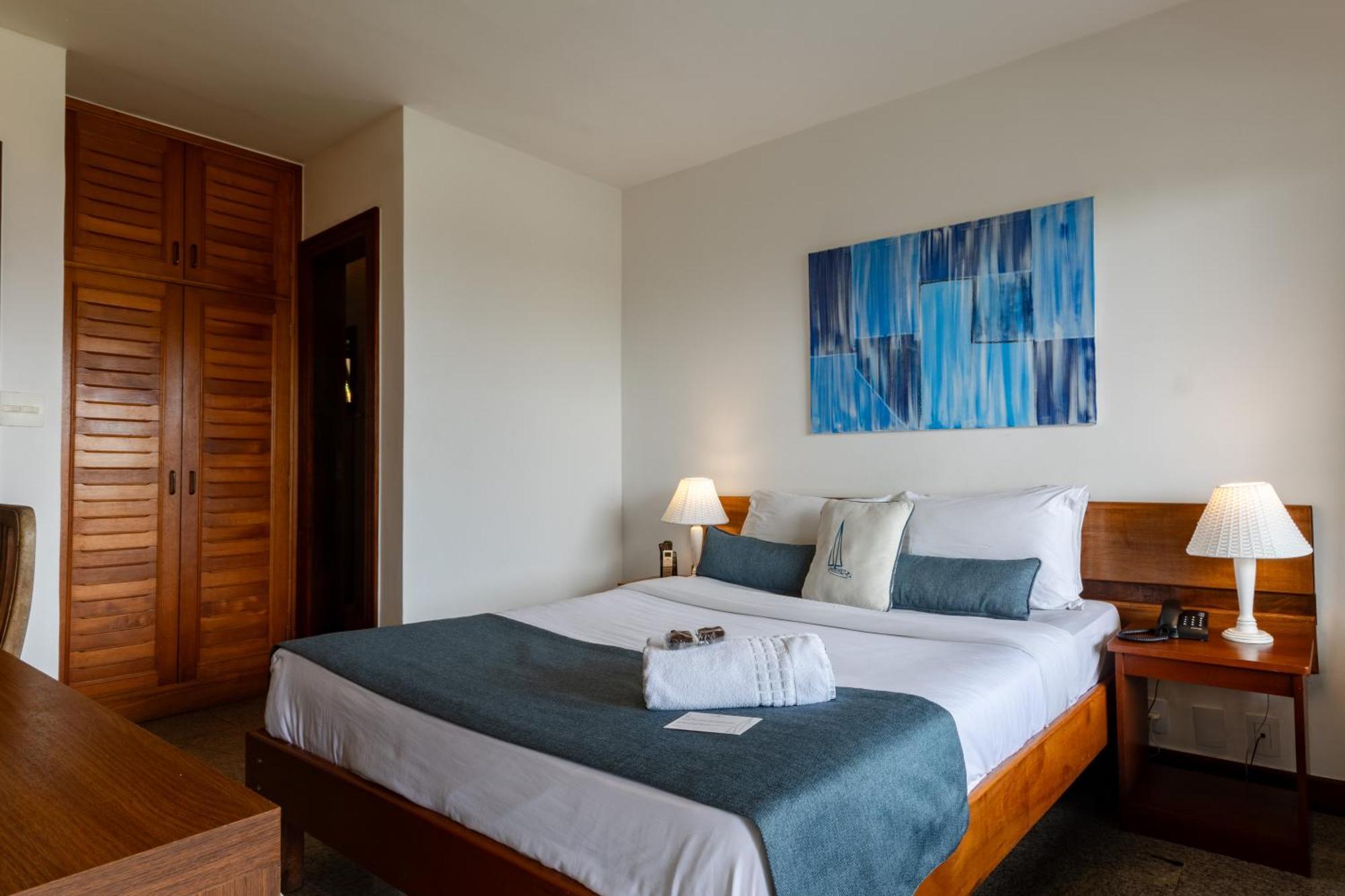 Deluxe Double Room Garden View