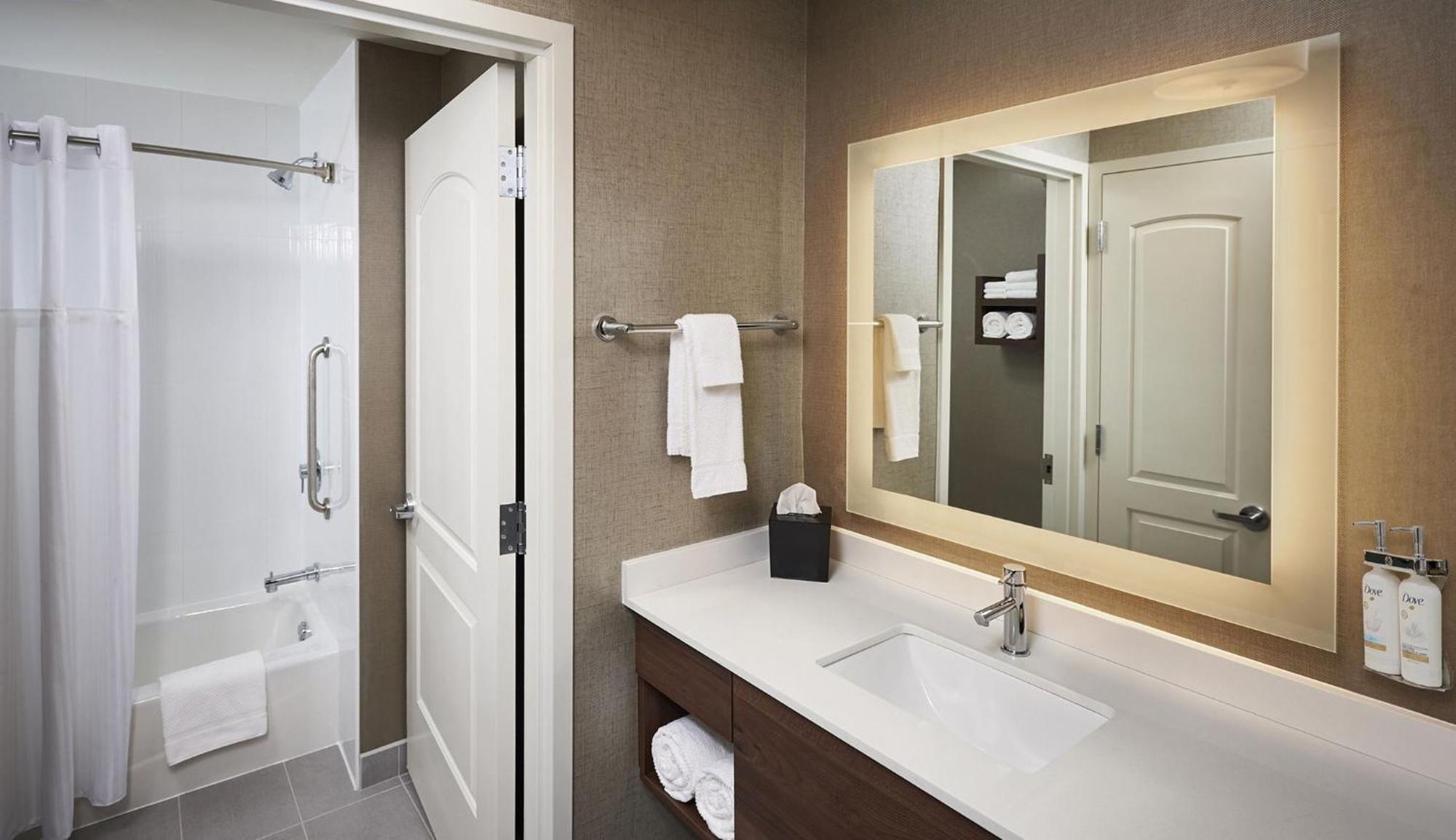 Queen Studio Suite