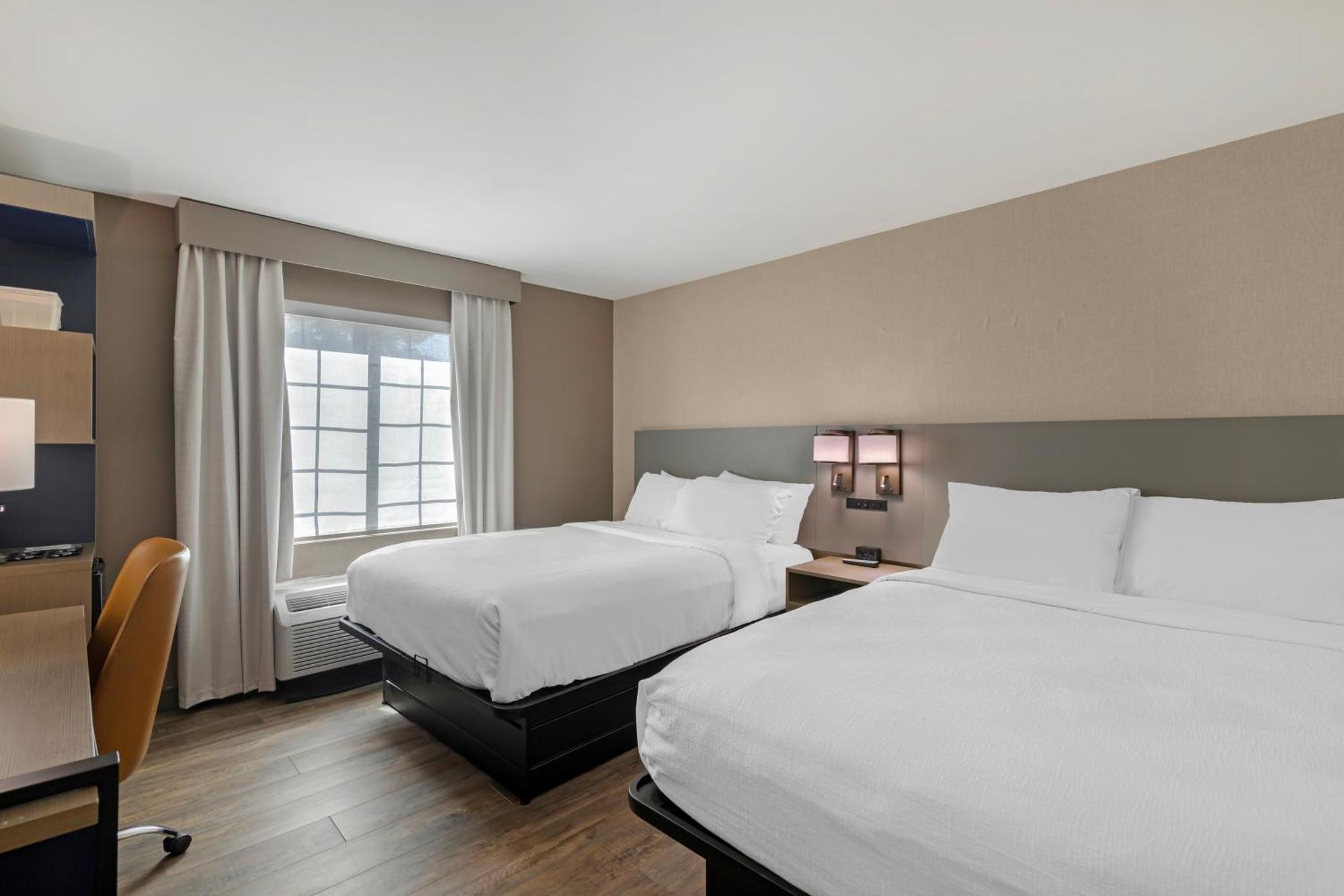 Queen Room Two Queen Beds Non-Smoking