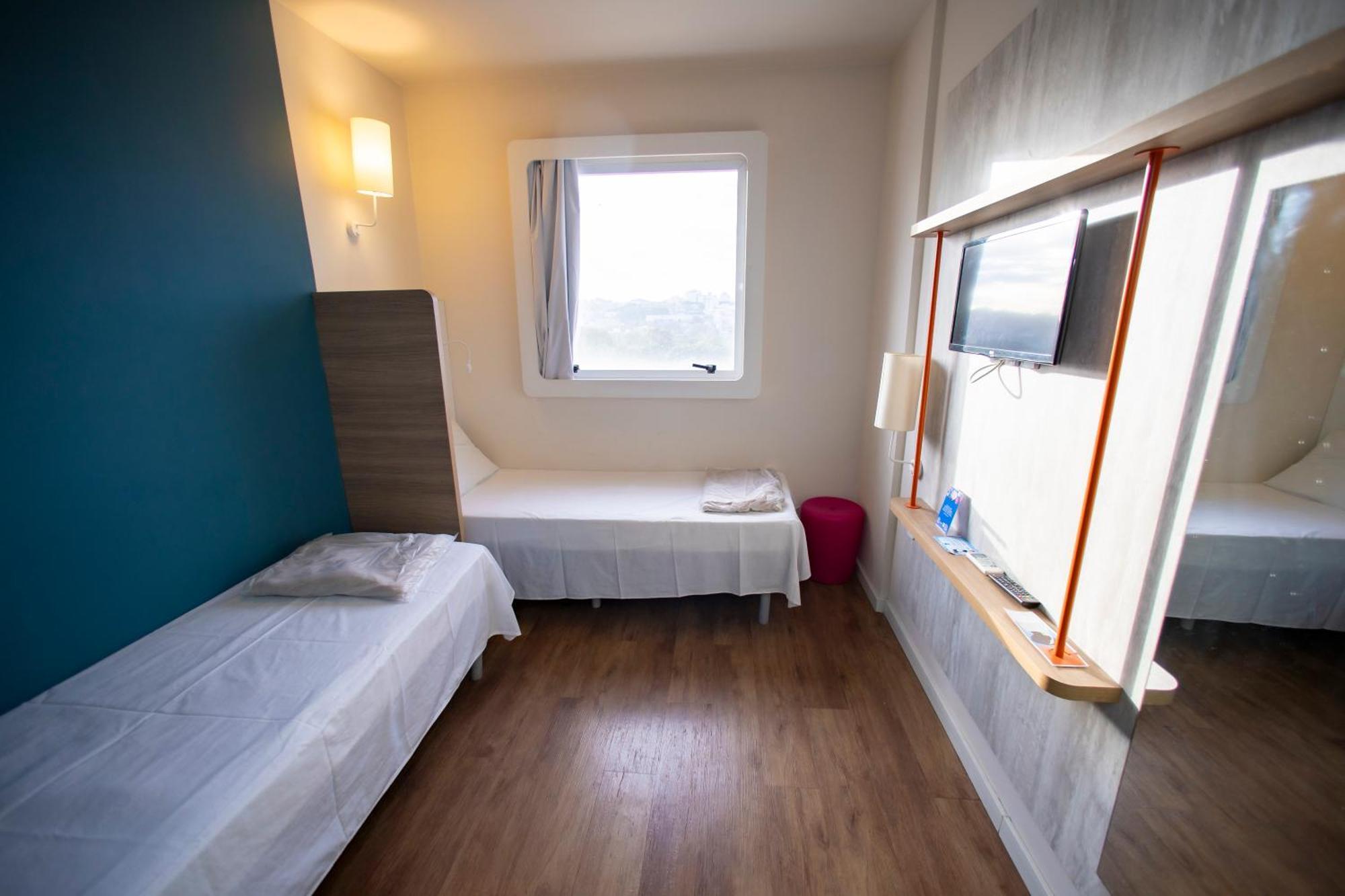 Standard Apartment Twin Beds