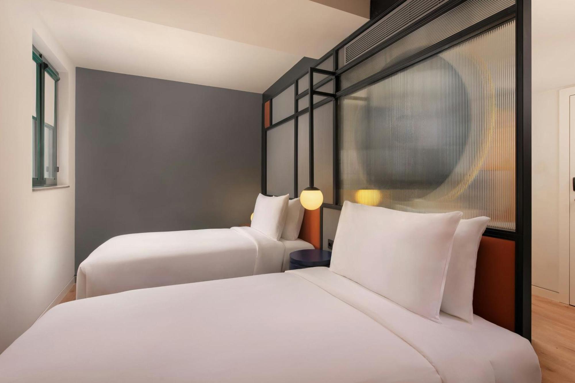 Aloft Twin Room