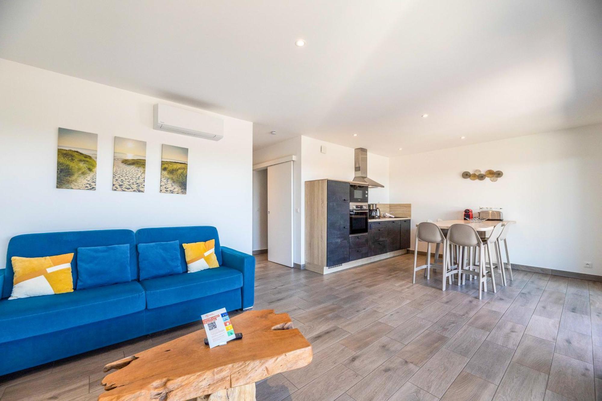 Two-Bedroom Apartment Air Conditioning Terrace