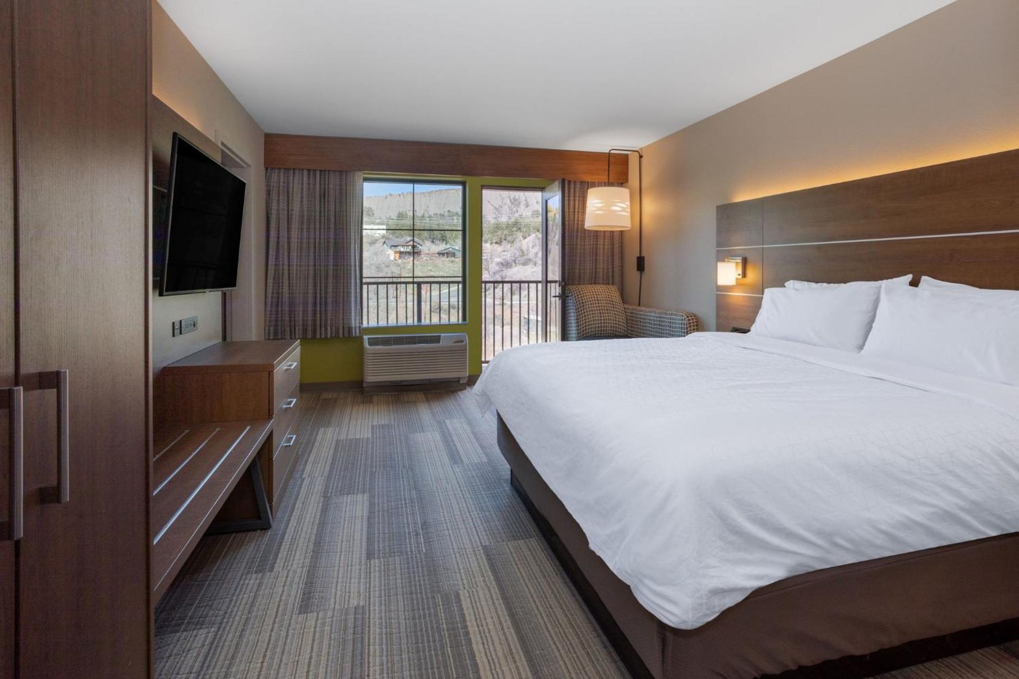 King Room Hearing Access Non-Smoking