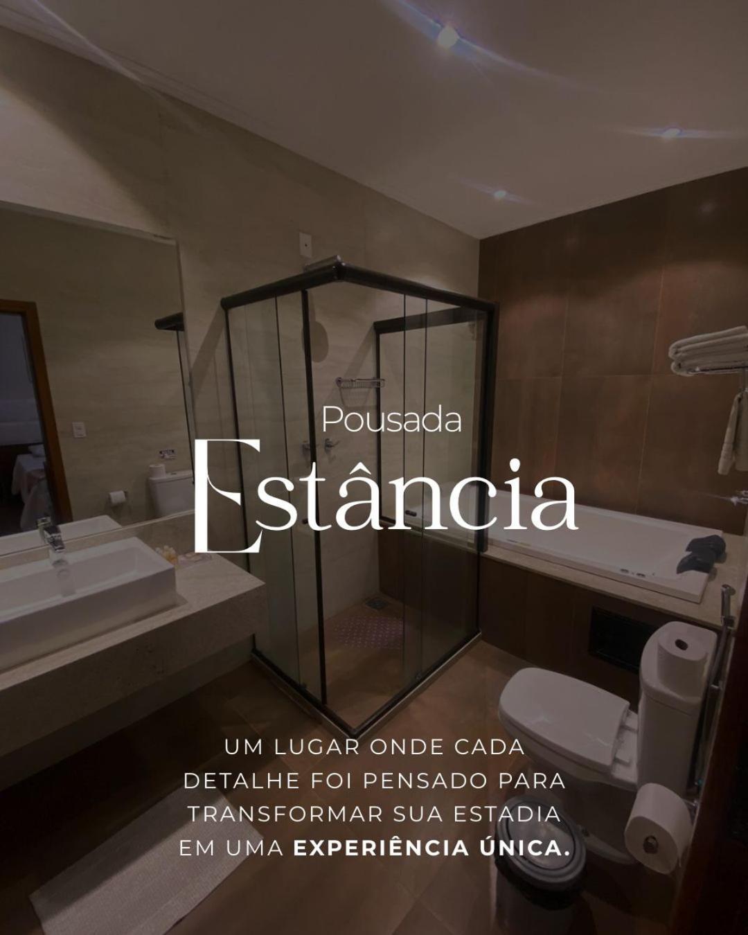 Deluxe Suite Spa Bath