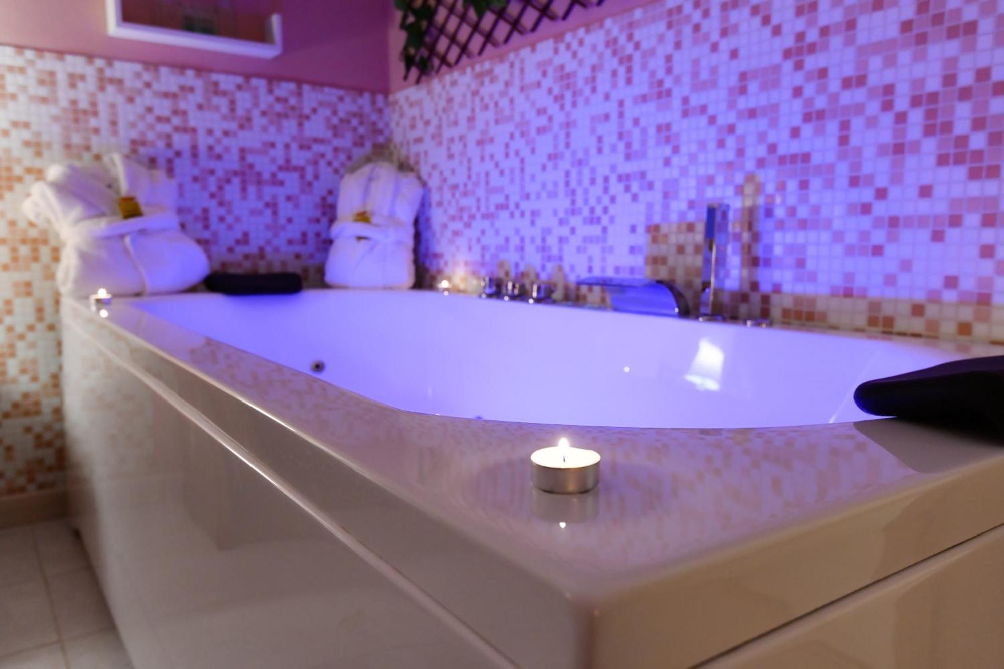 Double Room Spa Bath