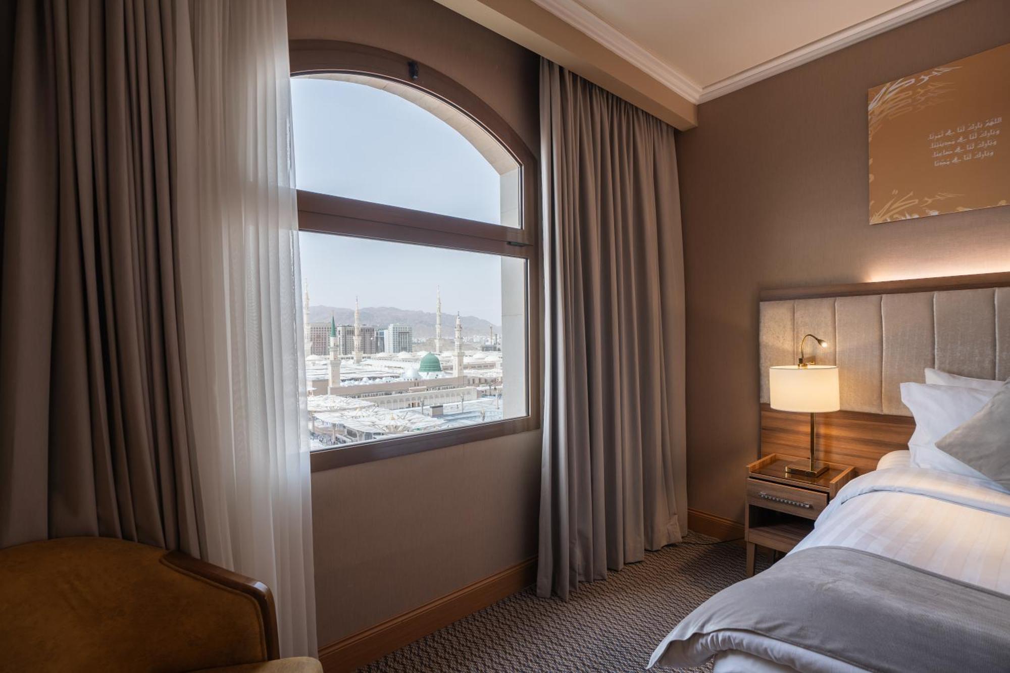 Deluxe King Room Haram View