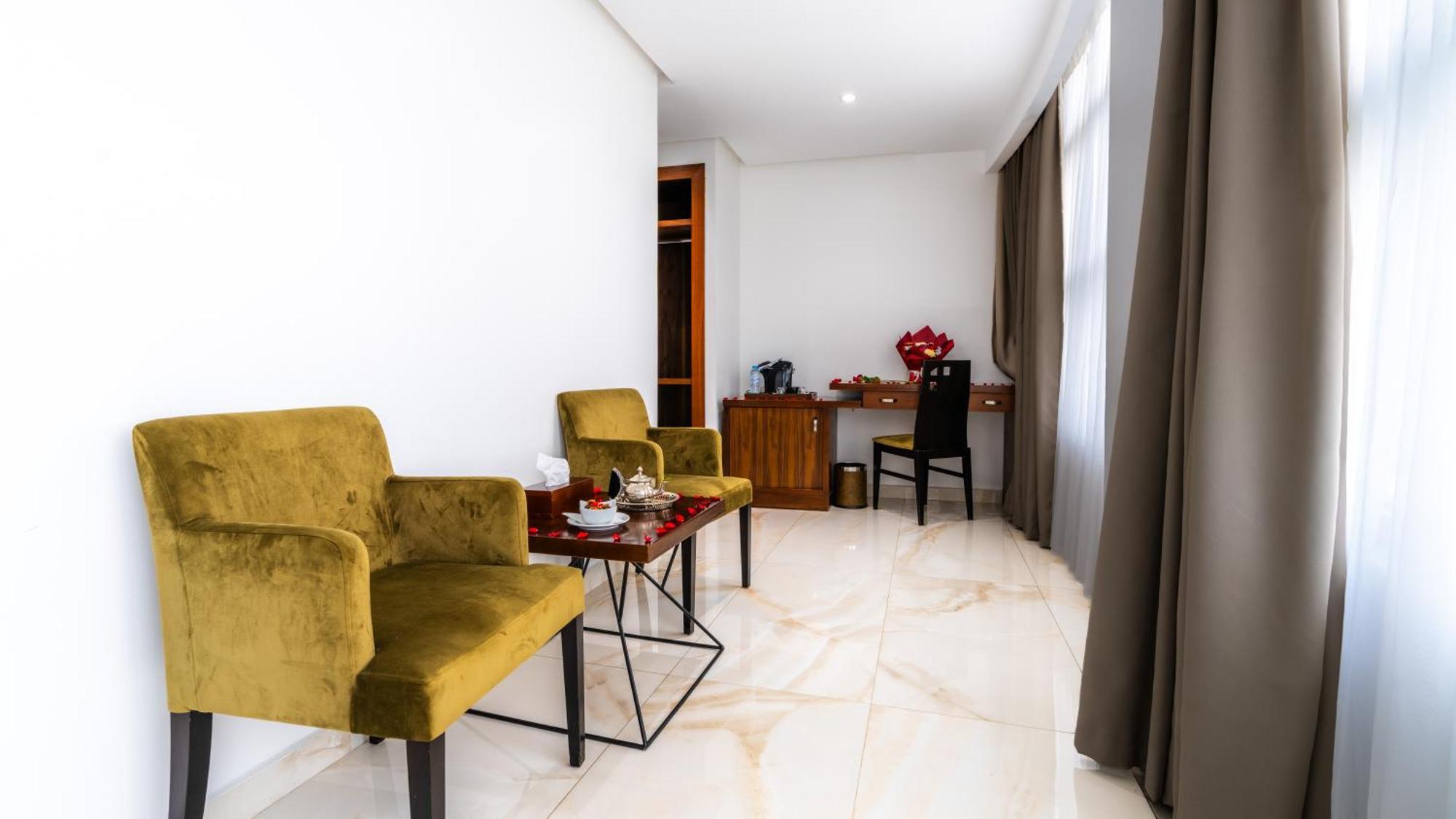 Deluxe Queen Room
