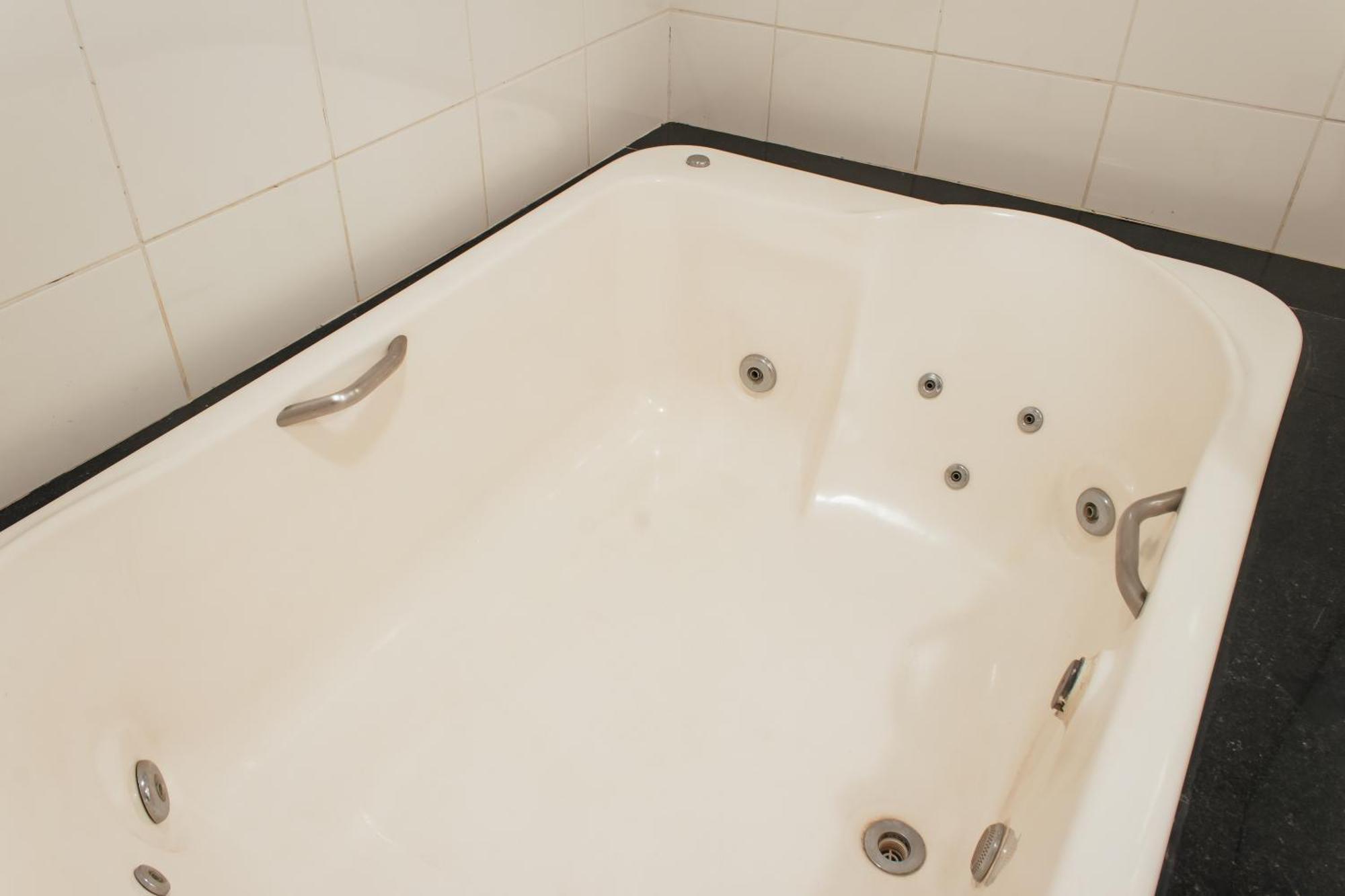 Suite Spa Bath
