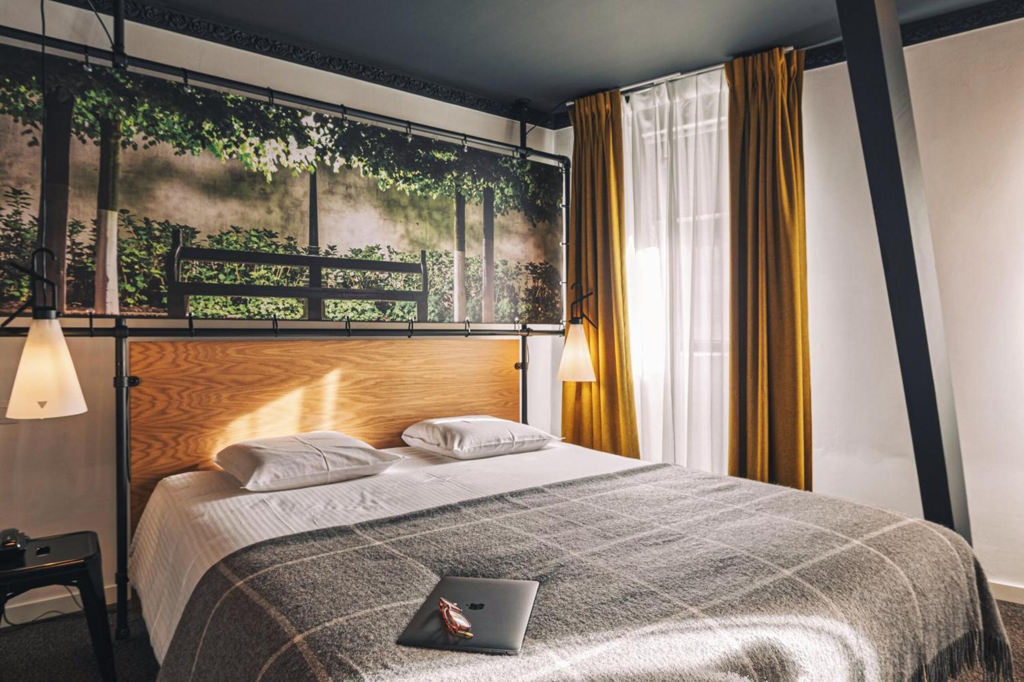 Double Room,1739359116:JPEG