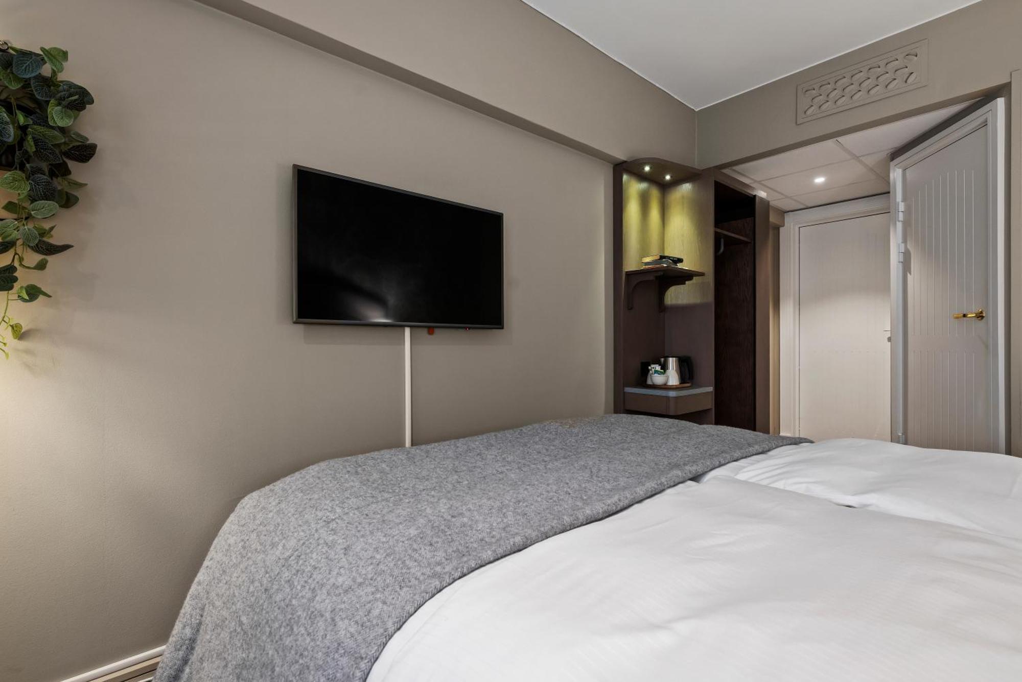 Standard Double or Twin Room,1739367789:JPEG