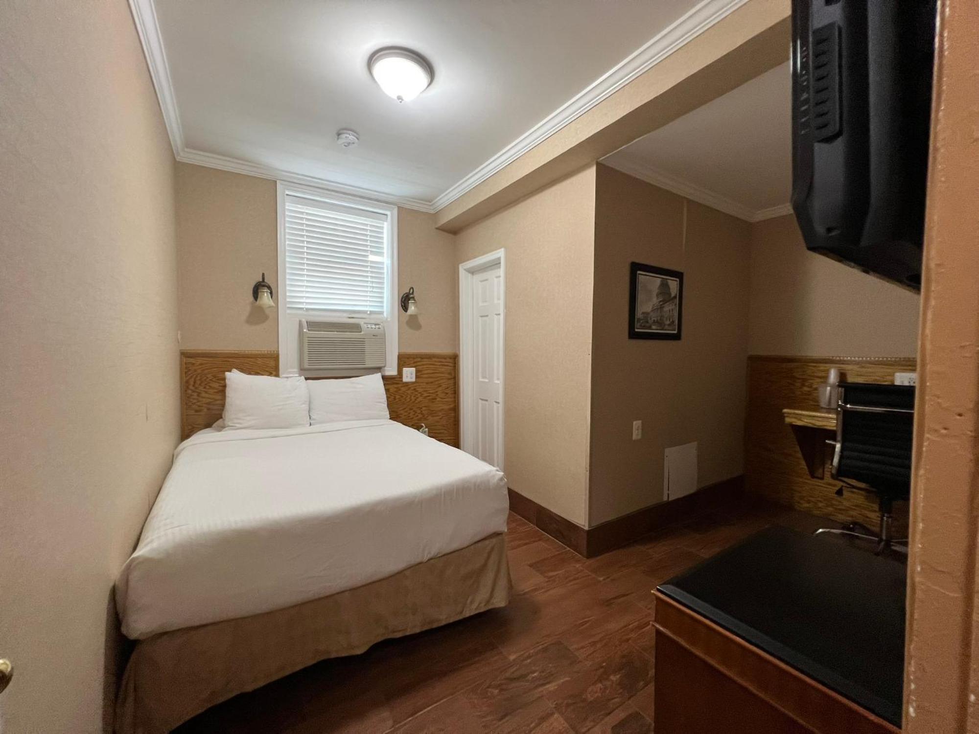 Budget Single Room