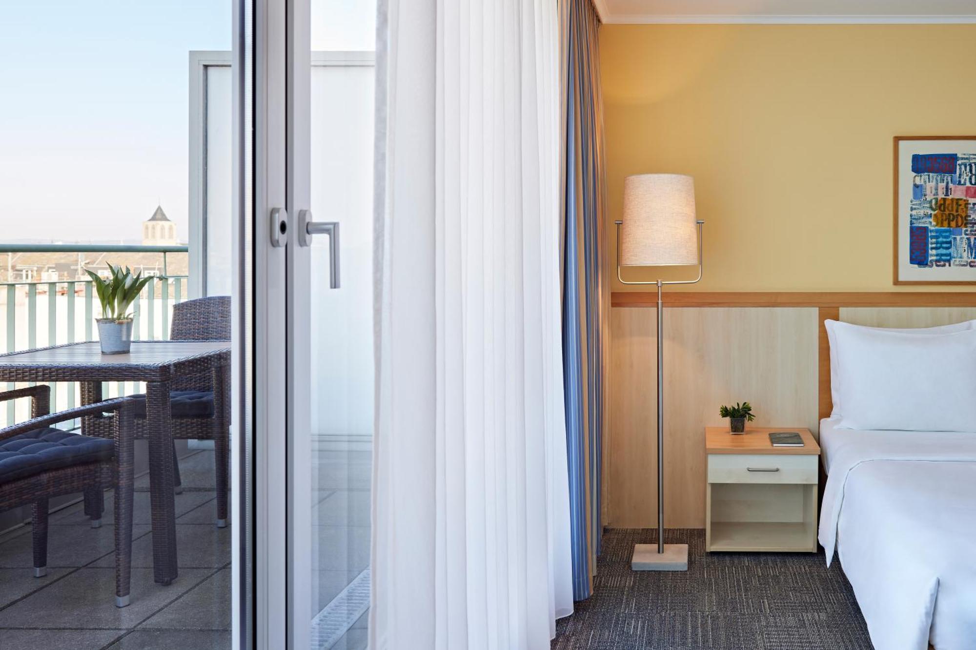 Deluxe Queen Room Balcony