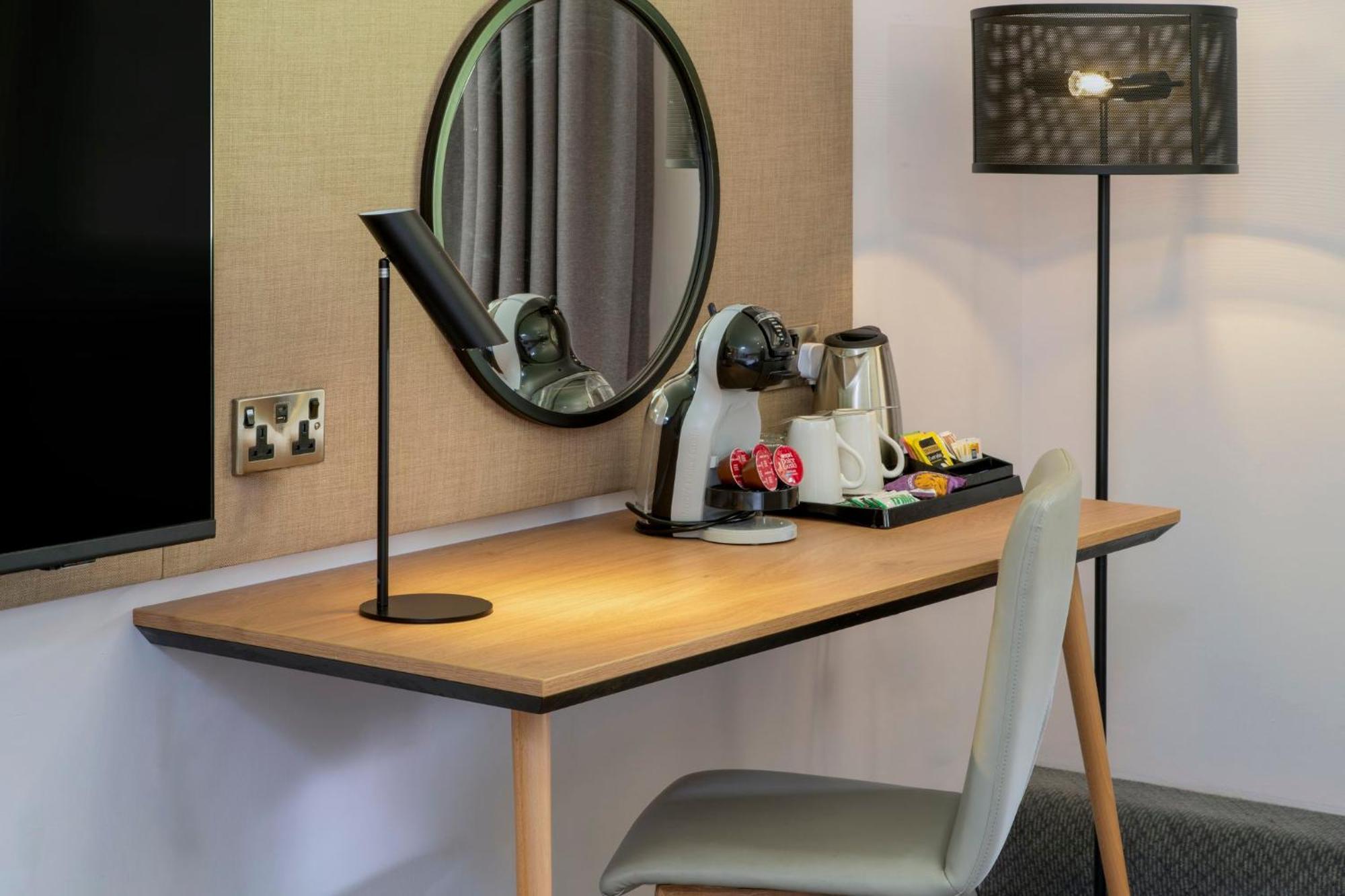 2 Single Standard 25sqm