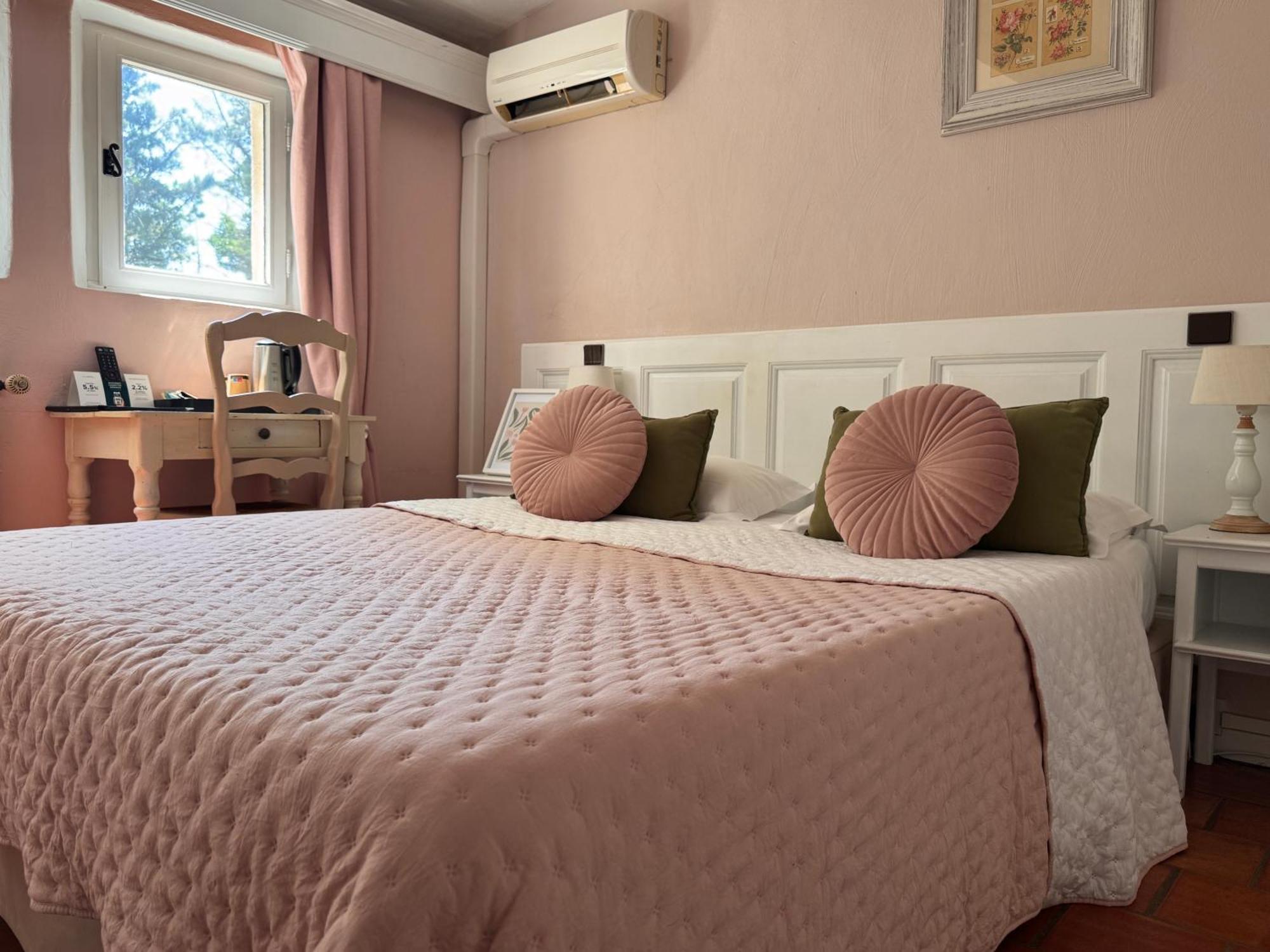Budget Double Room,1739373829:JPEG