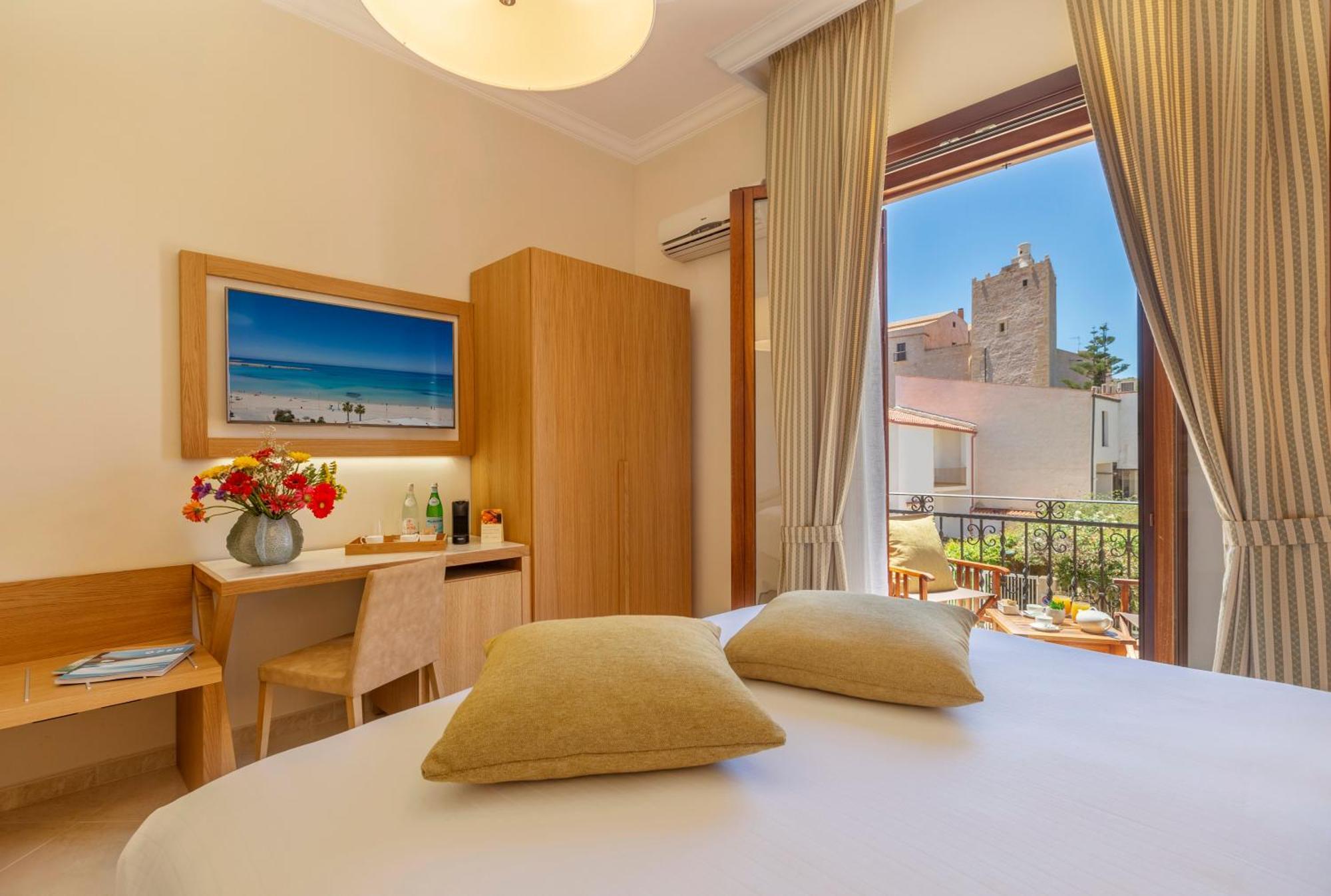 Comfort Triple Room