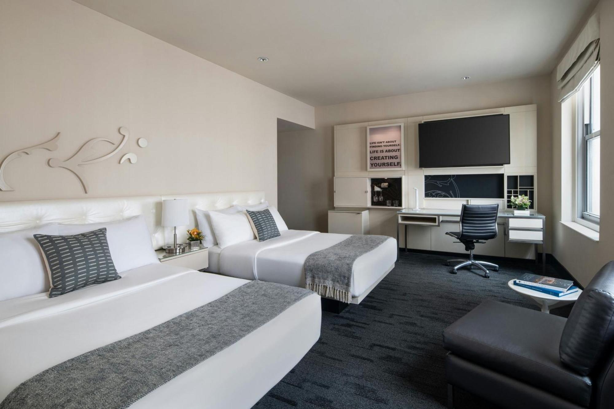 Deluxe Double Room Two Double Beds Tub Mobility or Hearing Accessible