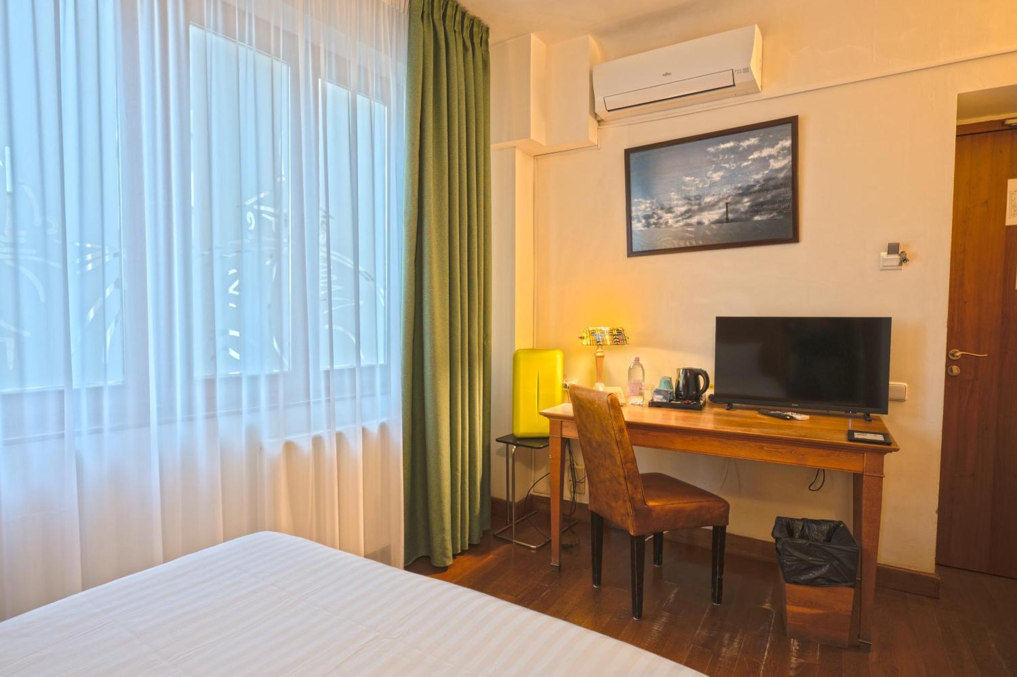 Classic Double Room
