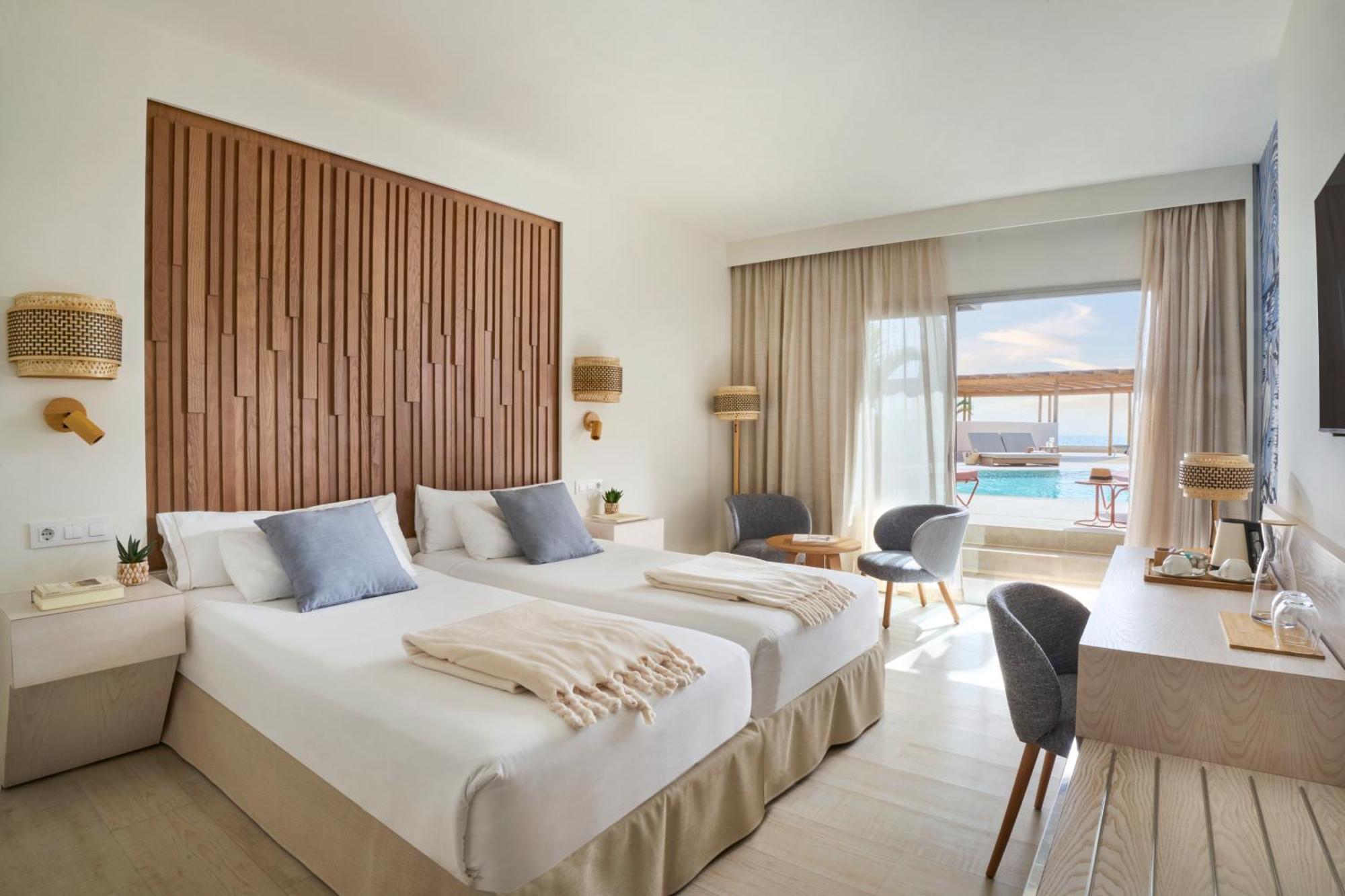 Double Side Sea View Sharing Pool