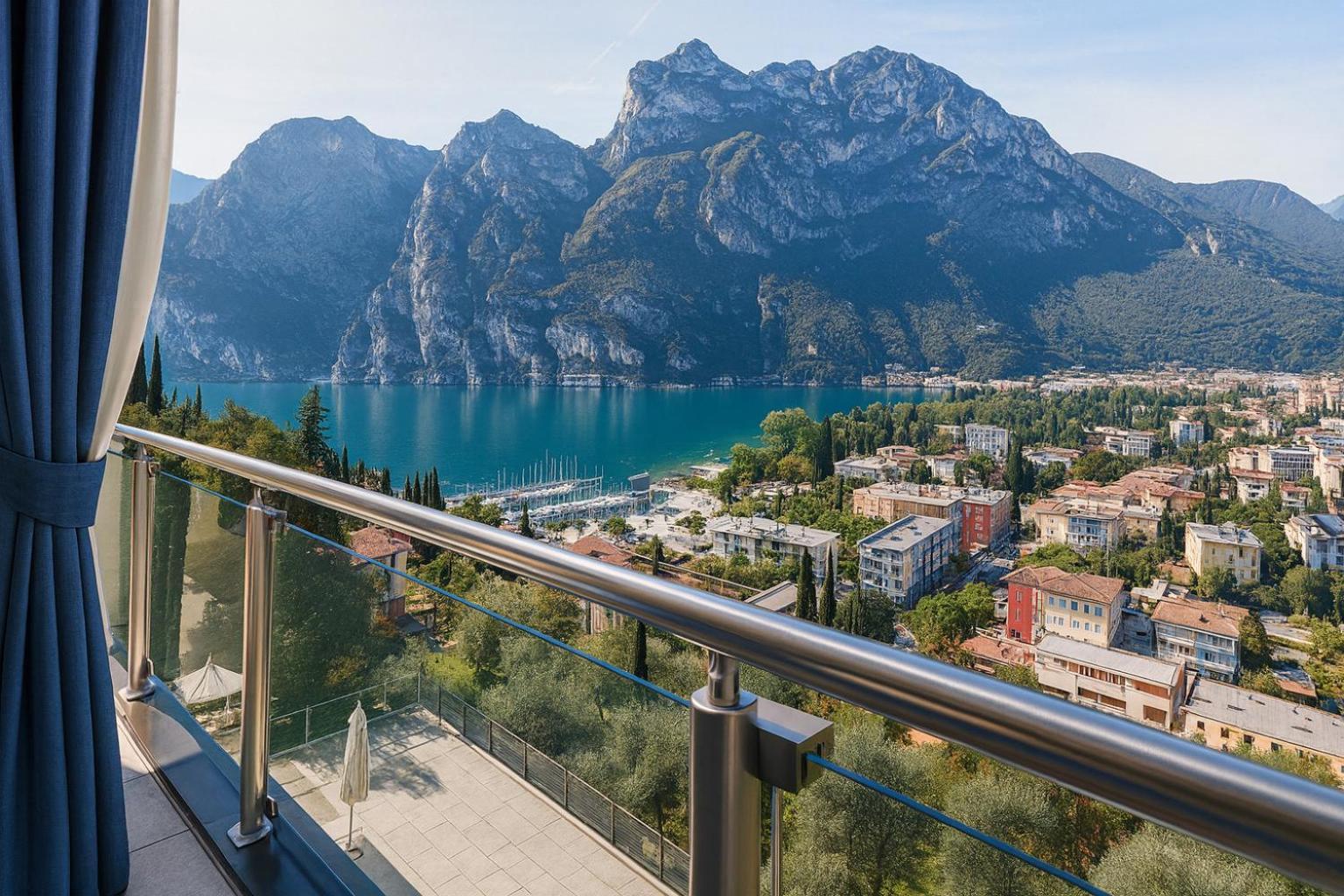 Deluxe King Room Terrace Lake View