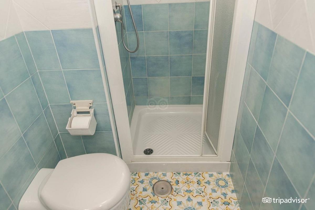 Double or Twin Room Sea View