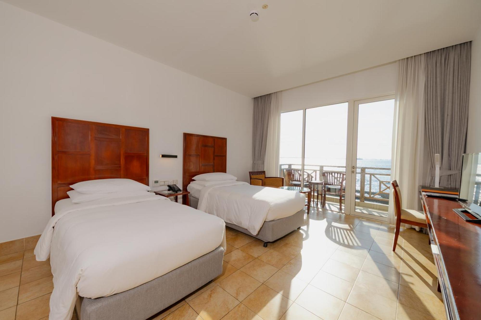 Deluxe Seaview View Twin