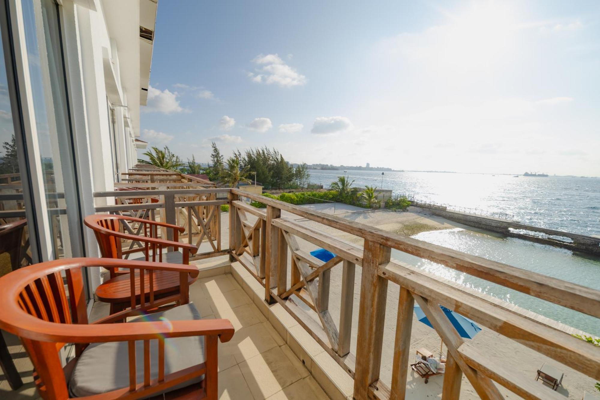 Deluxe Seaview View Twin