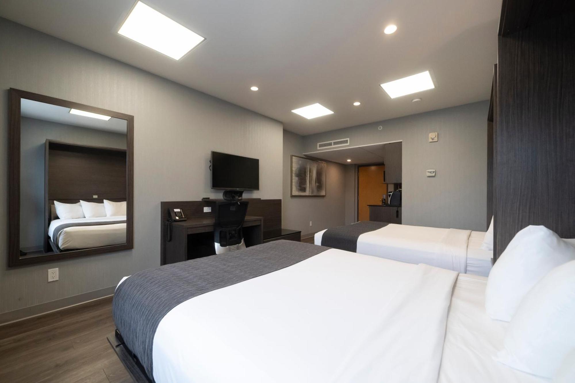 Superior Queen Room Two Queen Beds