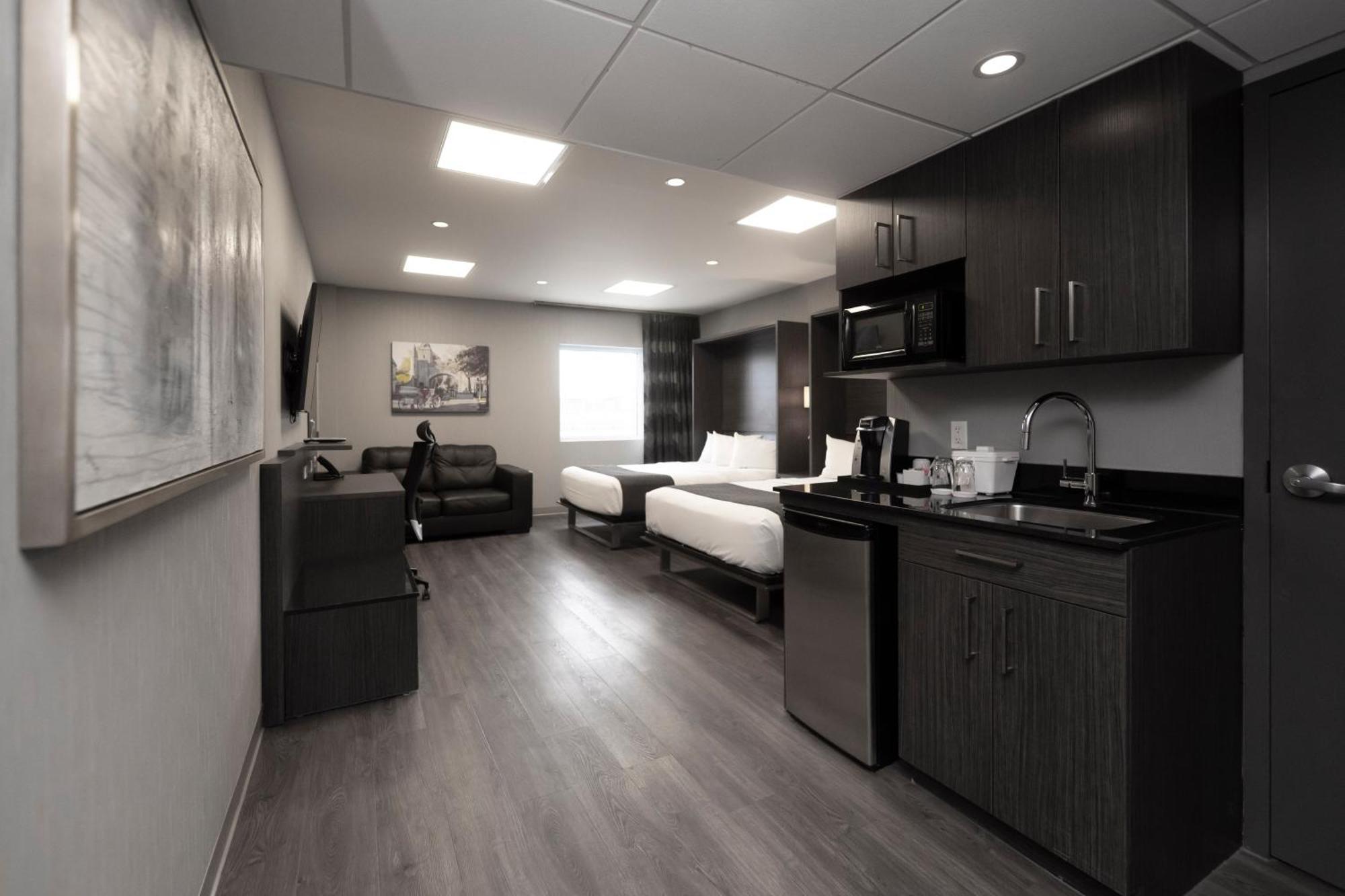 Queen Studio - Disability Access (2 Adults + 2 Children),1739401533:JPEG