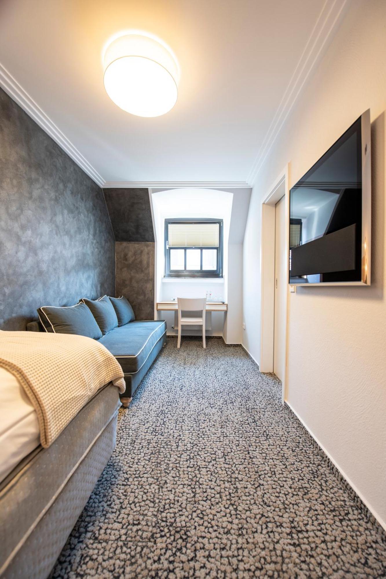 Small Single Room
