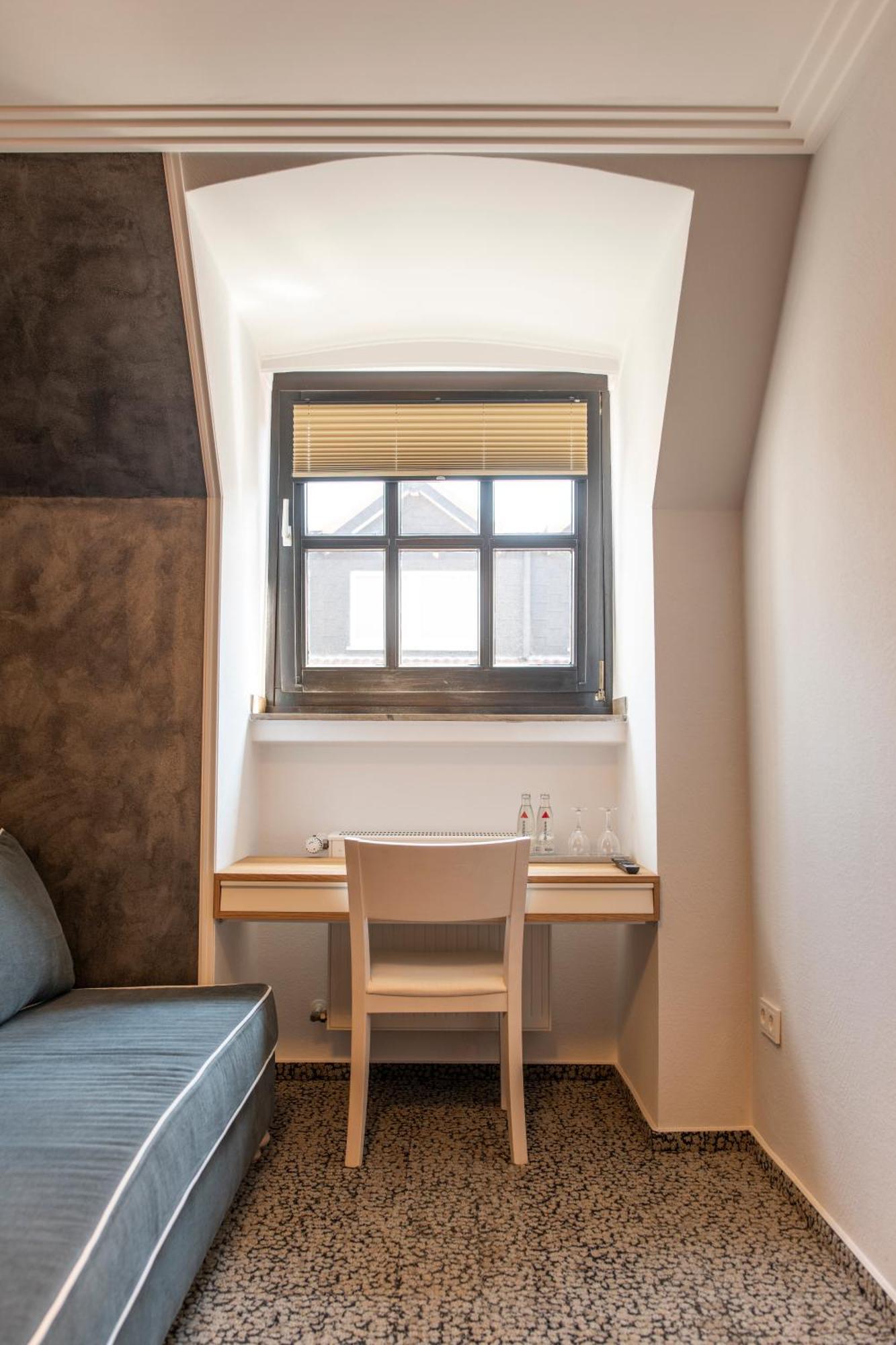 Small Single Room
